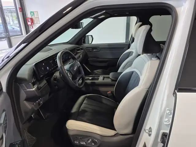 Kia Ev9 view 8