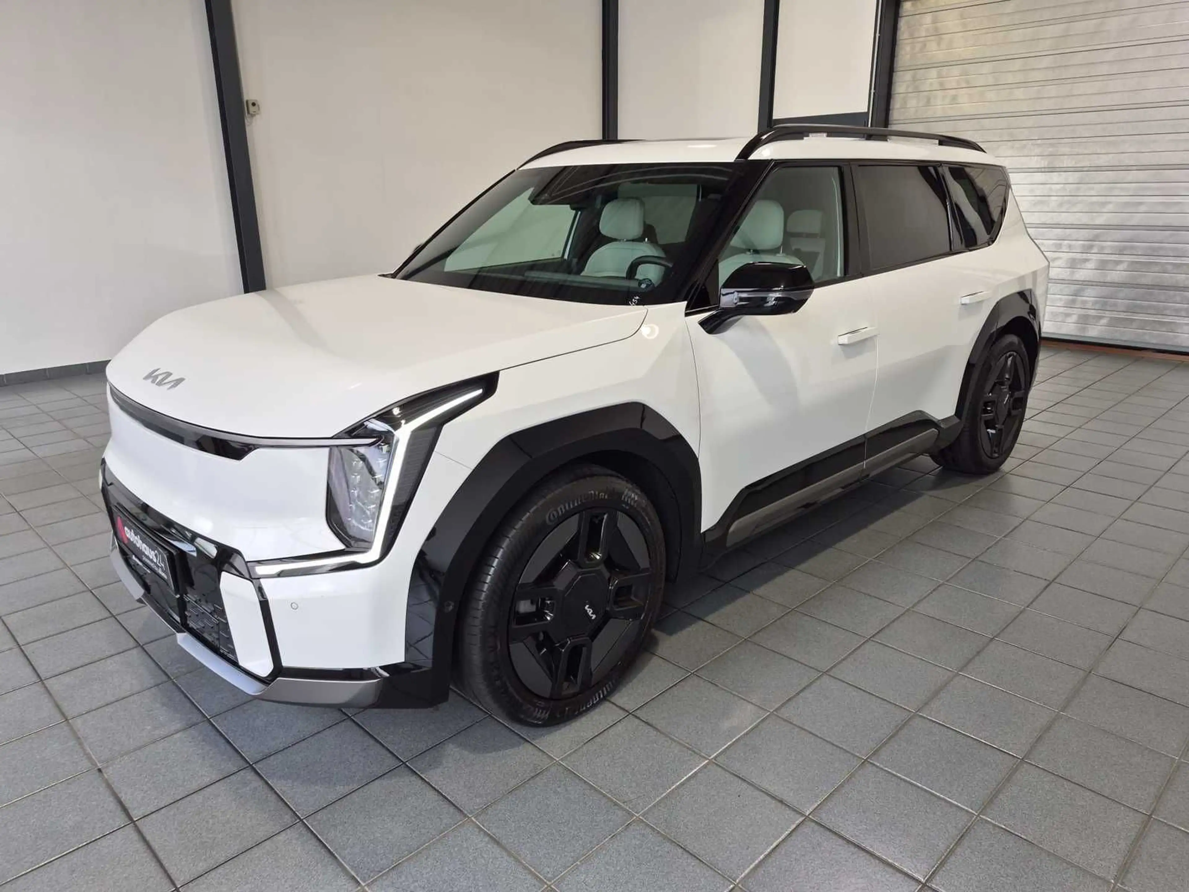 Kia EV9 GT-line Launch Edition 4WD|360°|HUD — photo 3
