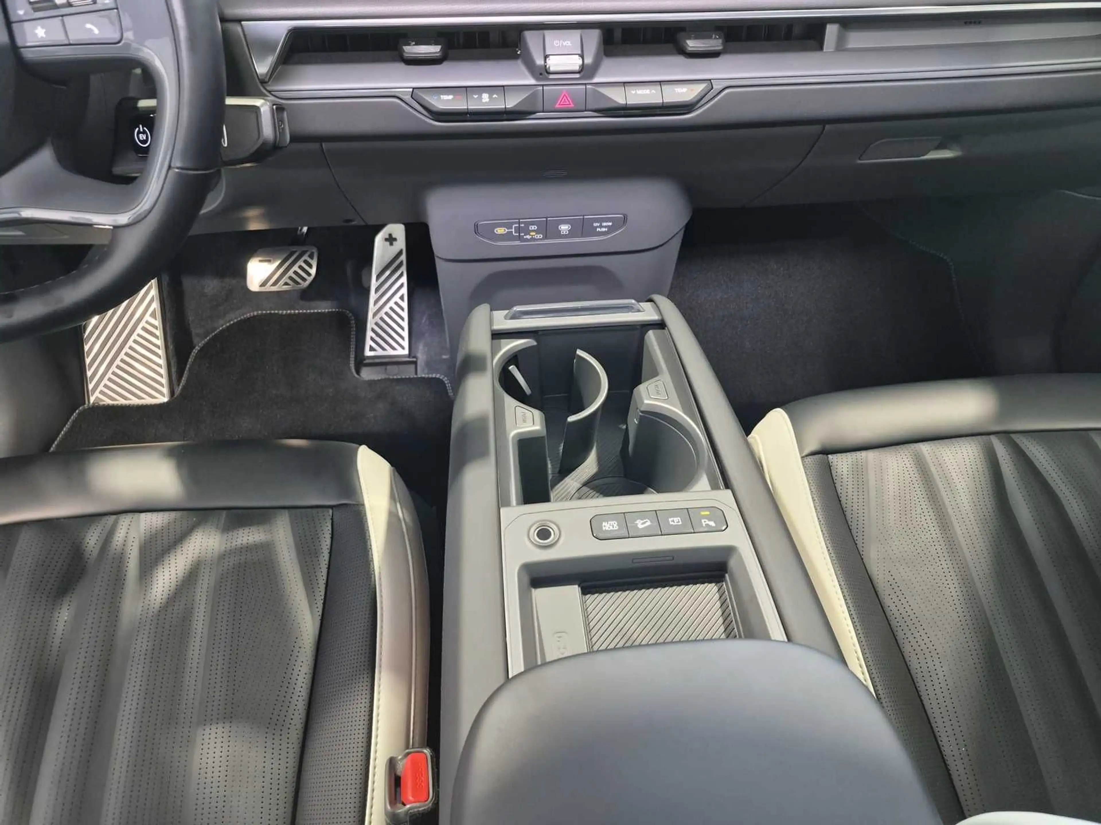 Kia EV9 GT-line Launch Edition 4WD|360°|HUD — photo 12