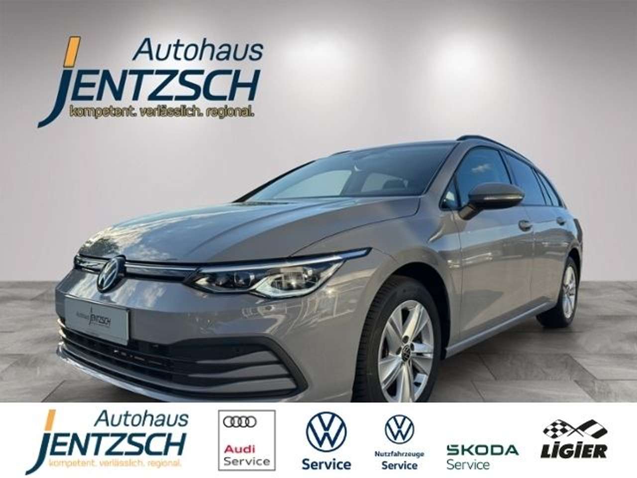 Volkswagen Golf 2023 — Variant Life LED/AHK/RFK/Navi