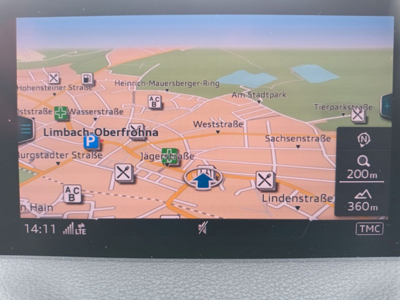 Audi Q2 SPORT NAVI+SHZ+WR+GARANTIE!! — photo 11