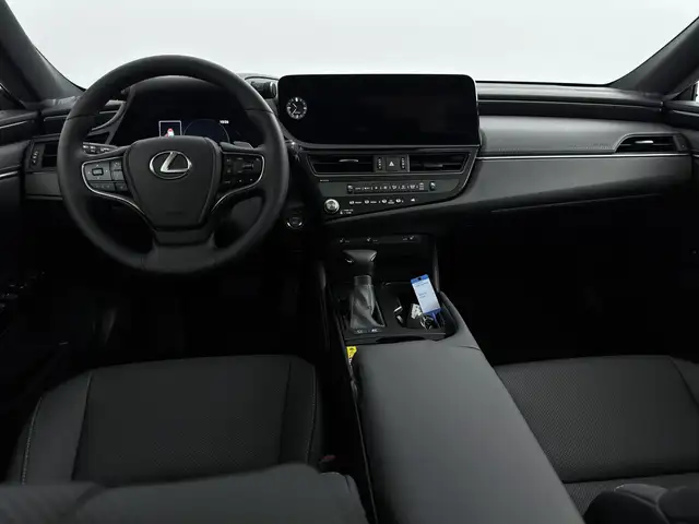 Lexus Es view 4