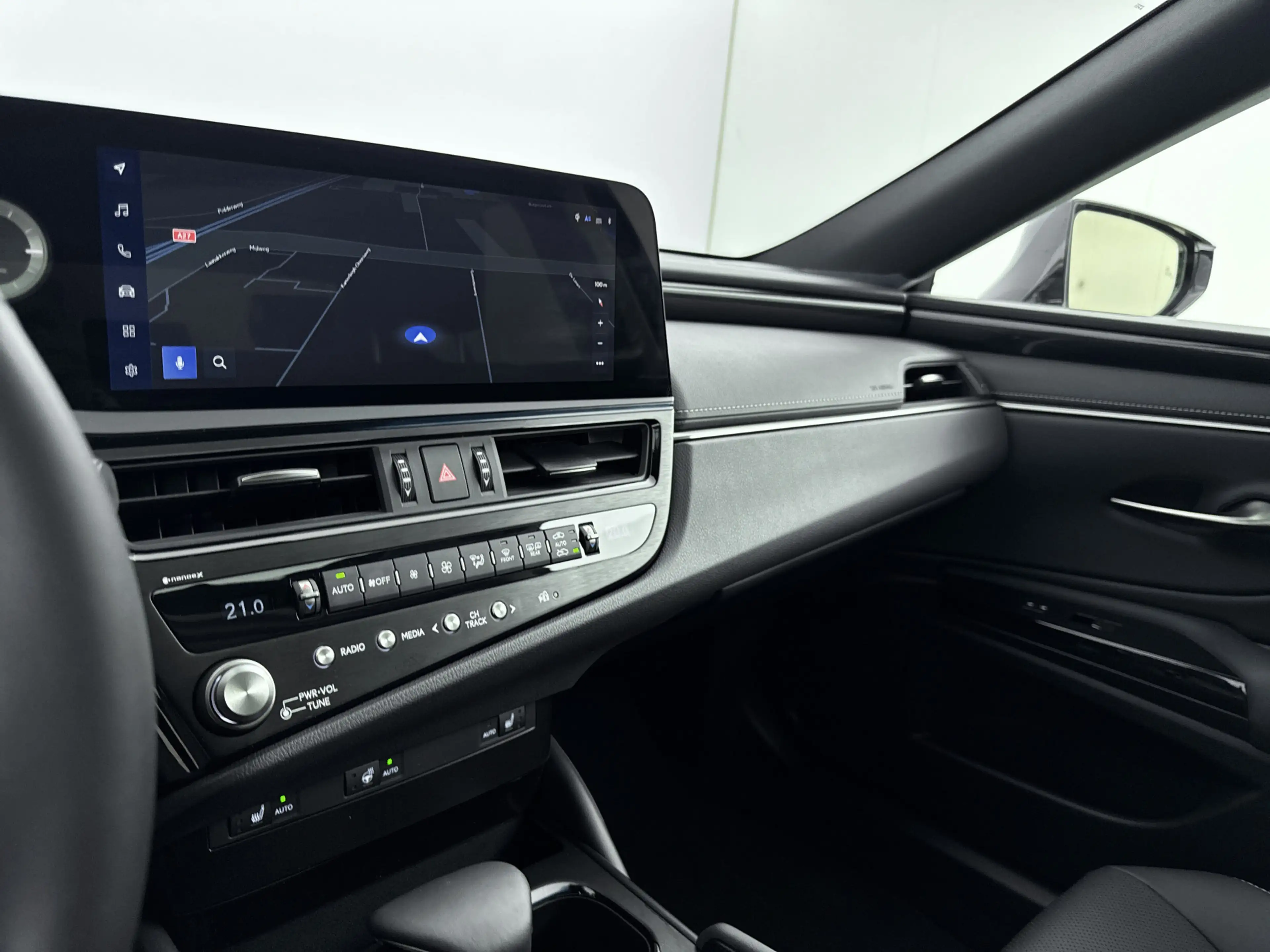 Lexus ES 300 300h Business Line | BTW-Auto | Carplay | Adaptive — photo 8
