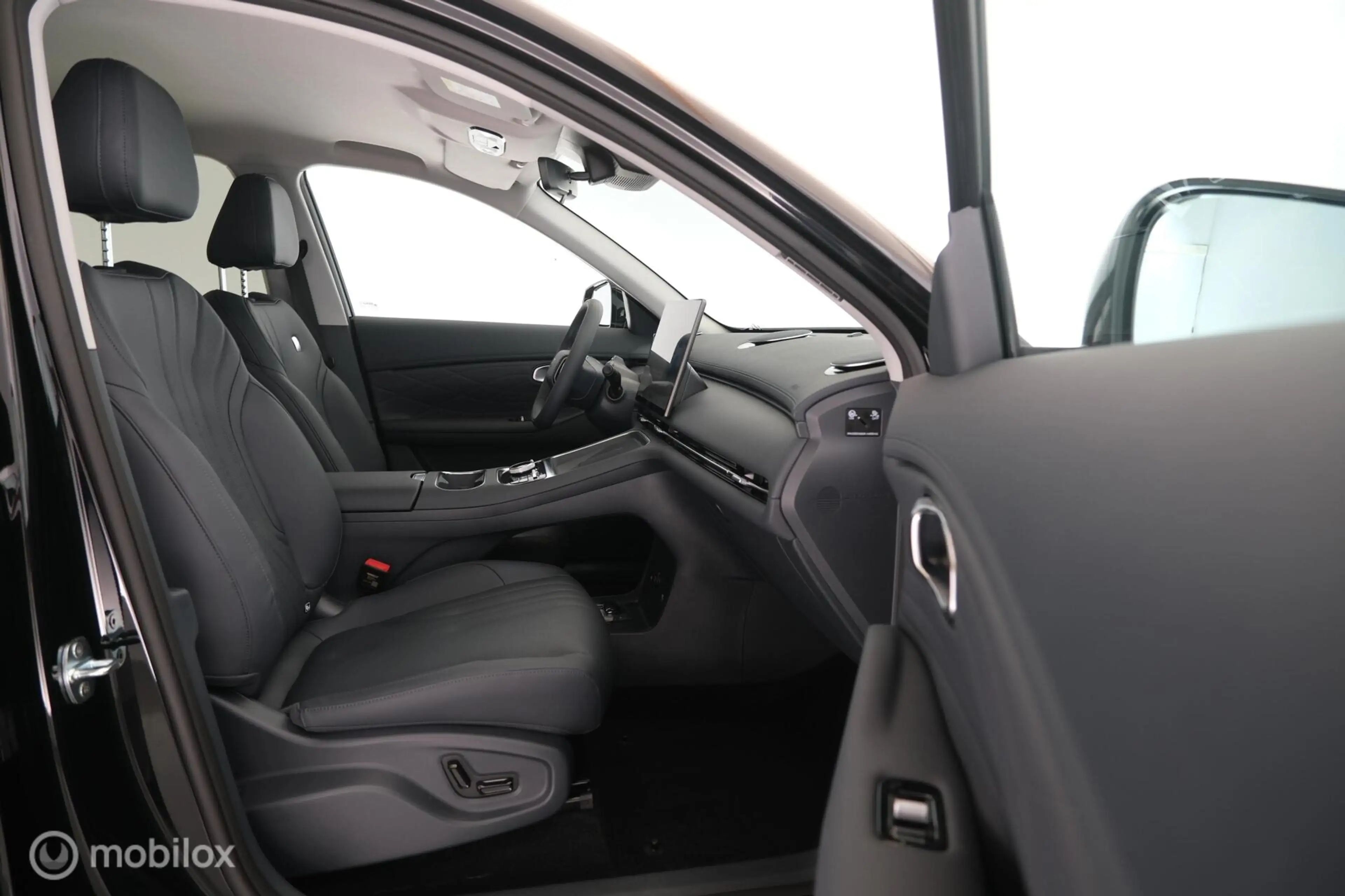 Geely Starray EM-i 1.5 Pro+ Direct leverbaar|led|nav|360cam|acc|lmv18 — photo 9