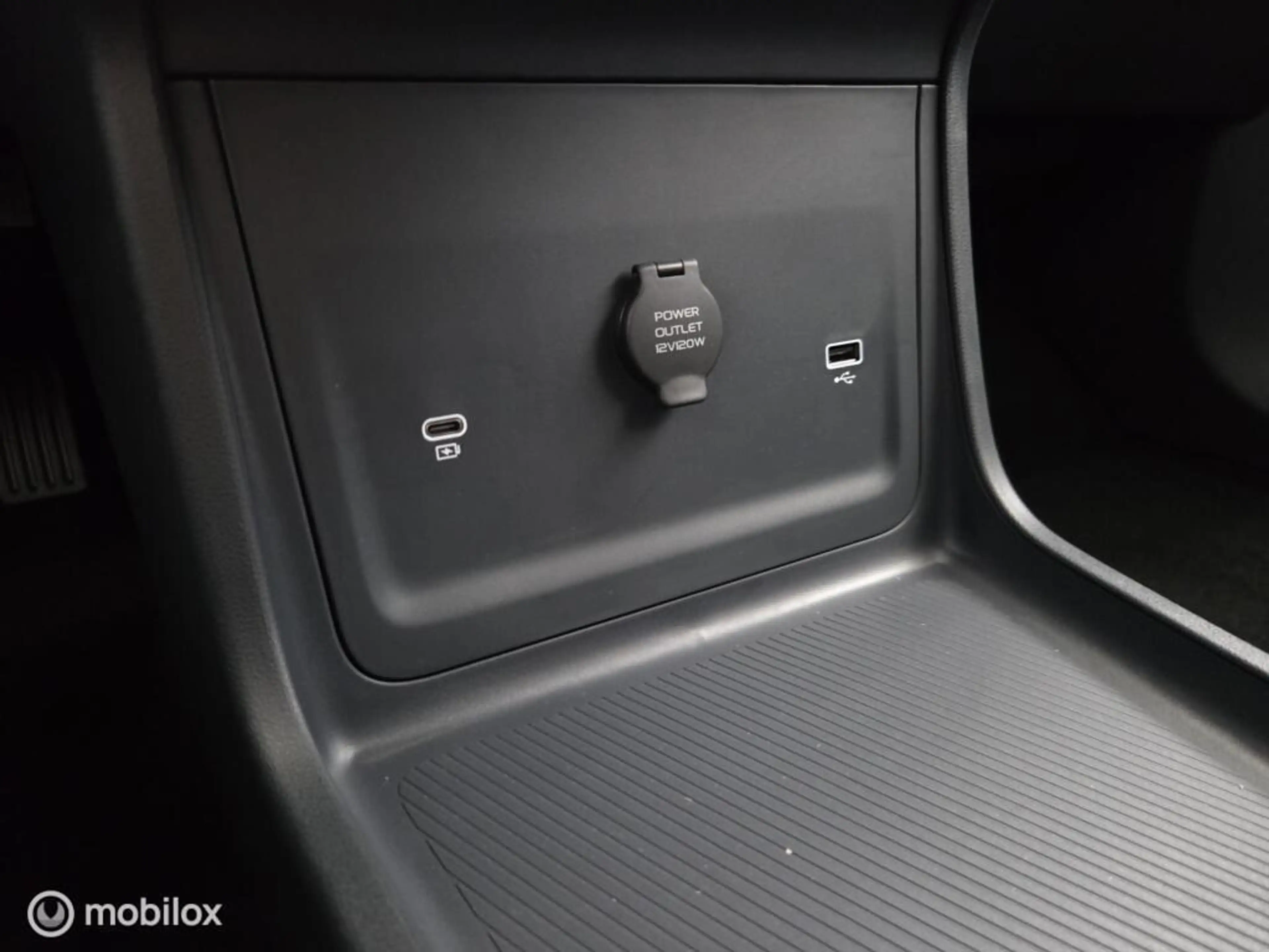 Geely Starray EM-i 1.5 Pro+ Direct leverbaar|led|nav|360cam|acc|lmv18 — photo 47