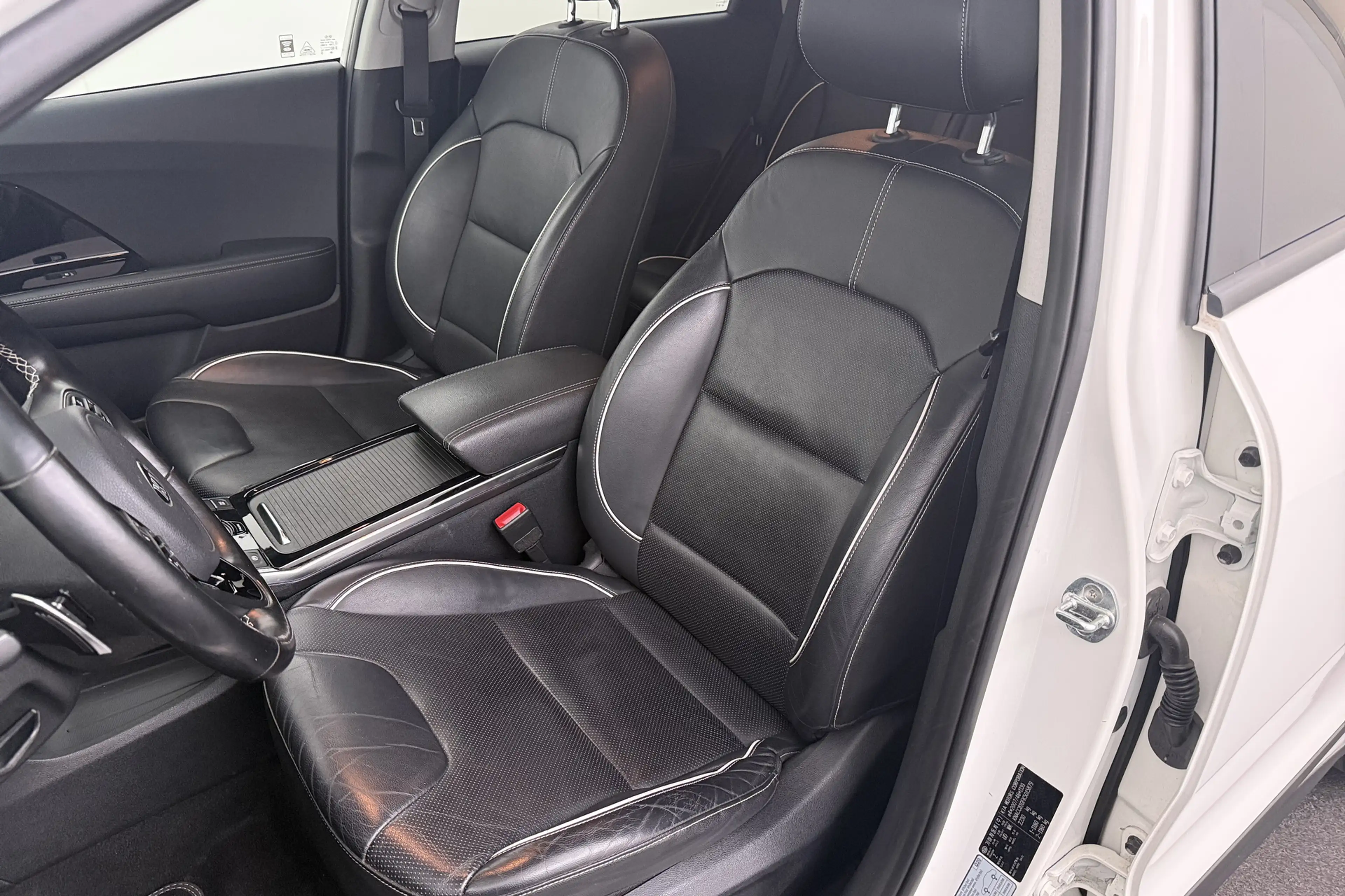 Kia e-Niro ExecutiveLine 64kWh (93%SOH) Warmtepomp Stoel-Vent — photo 10