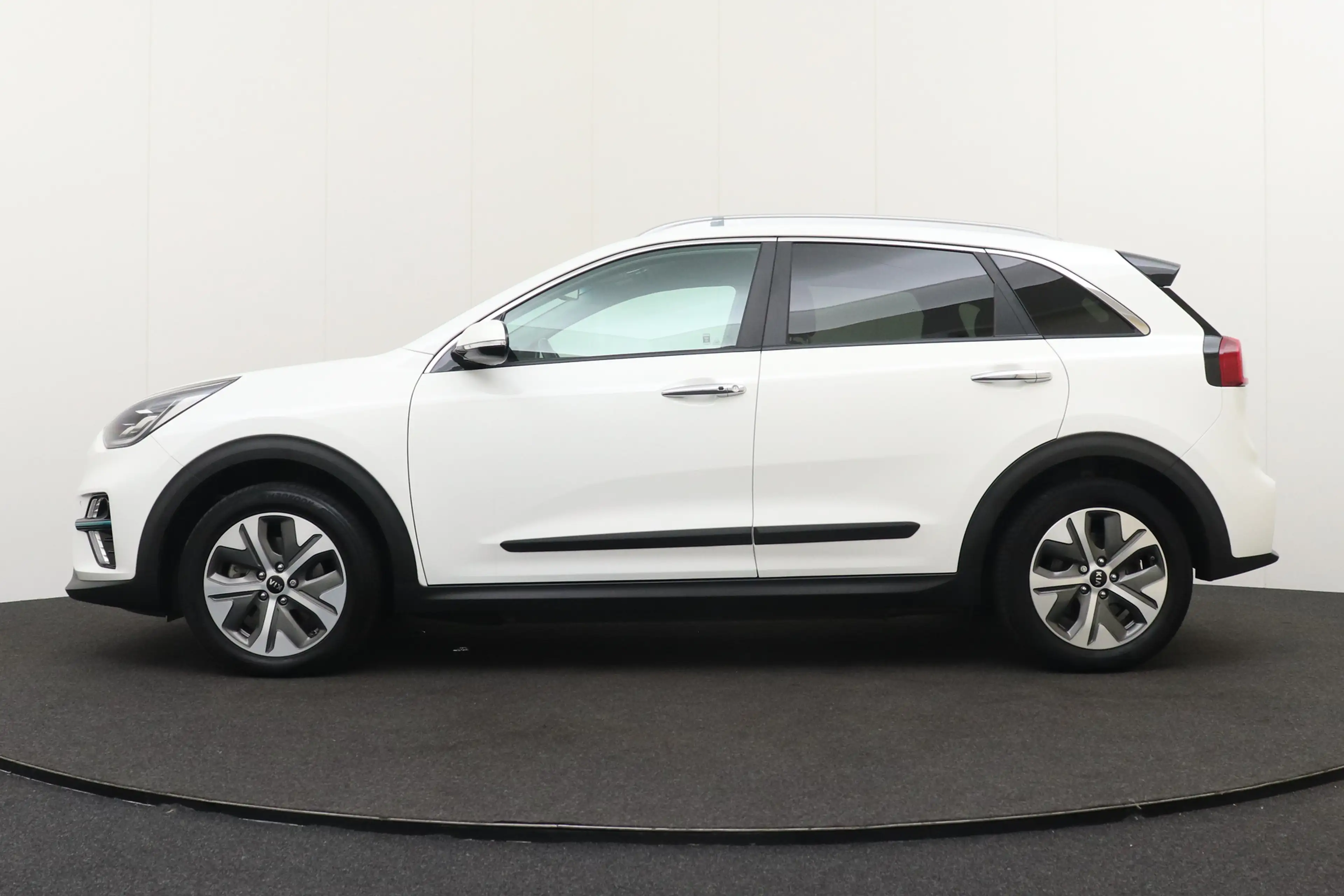 Kia e-Niro ExecutiveLine 64kWh (93%SOH) Warmtepomp Stoel-Vent — photo 6