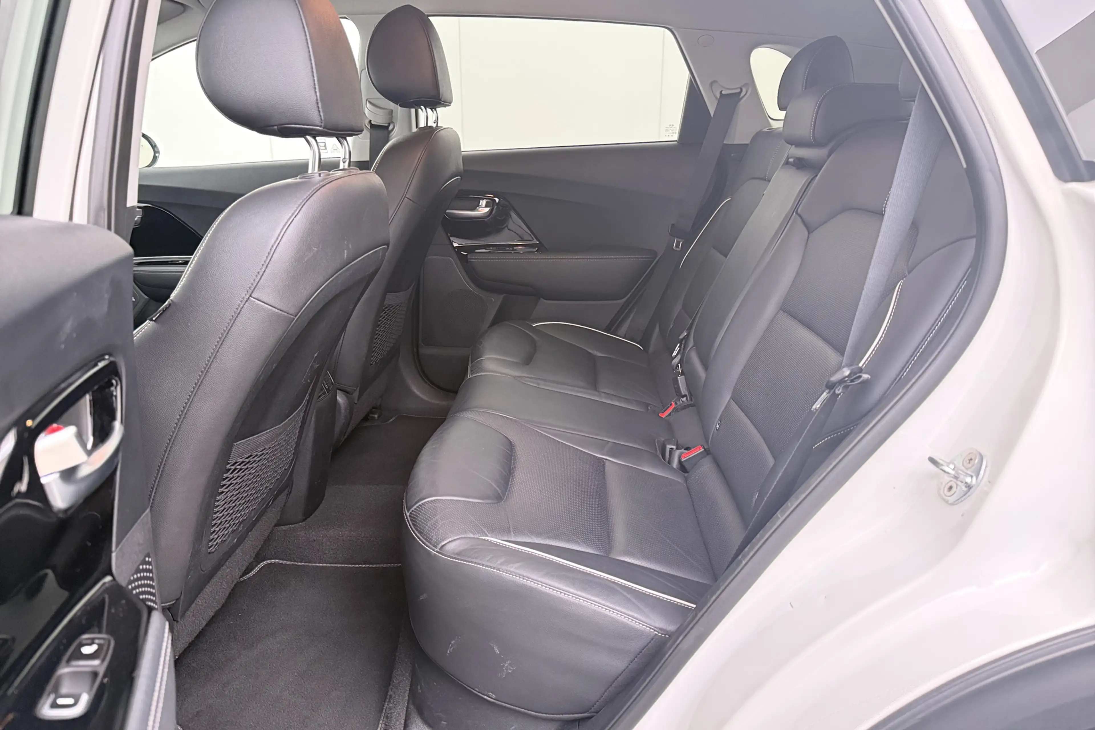 Kia e-Niro ExecutiveLine 64kWh (93%SOH) Warmtepomp Stoel-Vent — photo 13