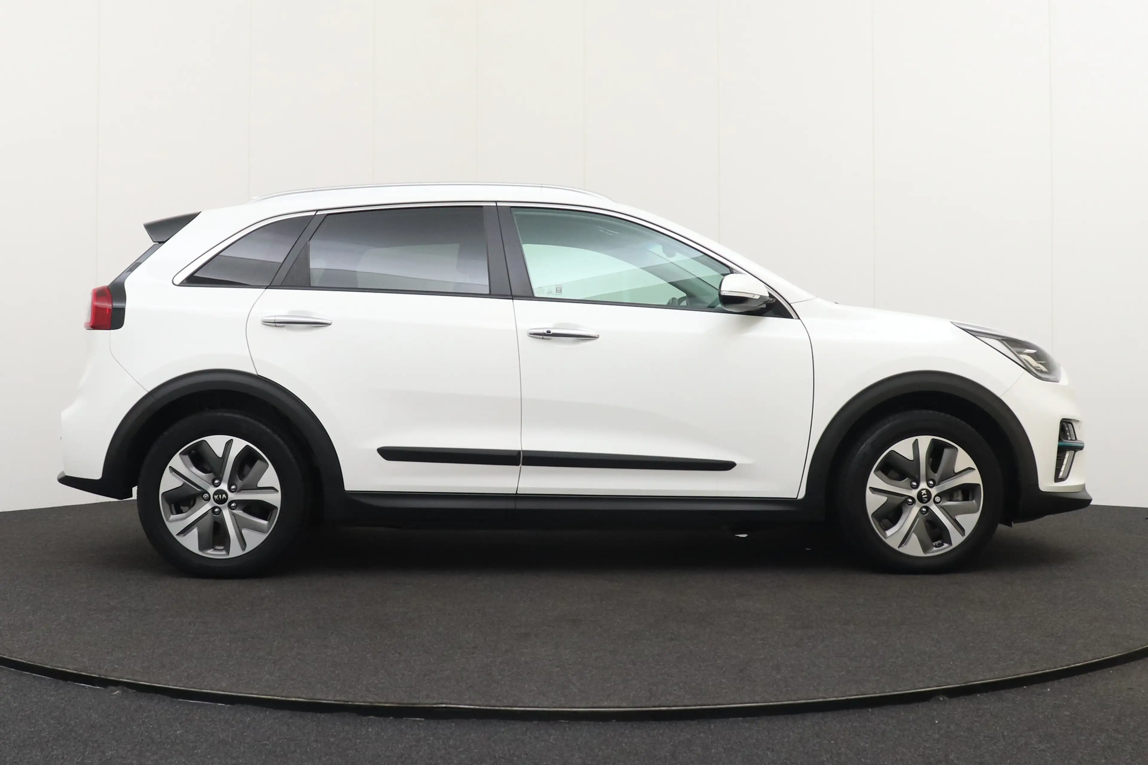Kia e-Niro ExecutiveLine 64kWh (93%SOH) Warmtepomp Stoel-Vent — photo 7