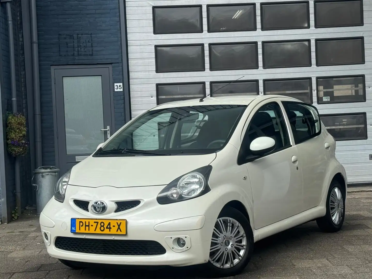 Toyota Aygo 1.0-12V | Elek-Pakket | Airco | 5-DRS Blanc - 1