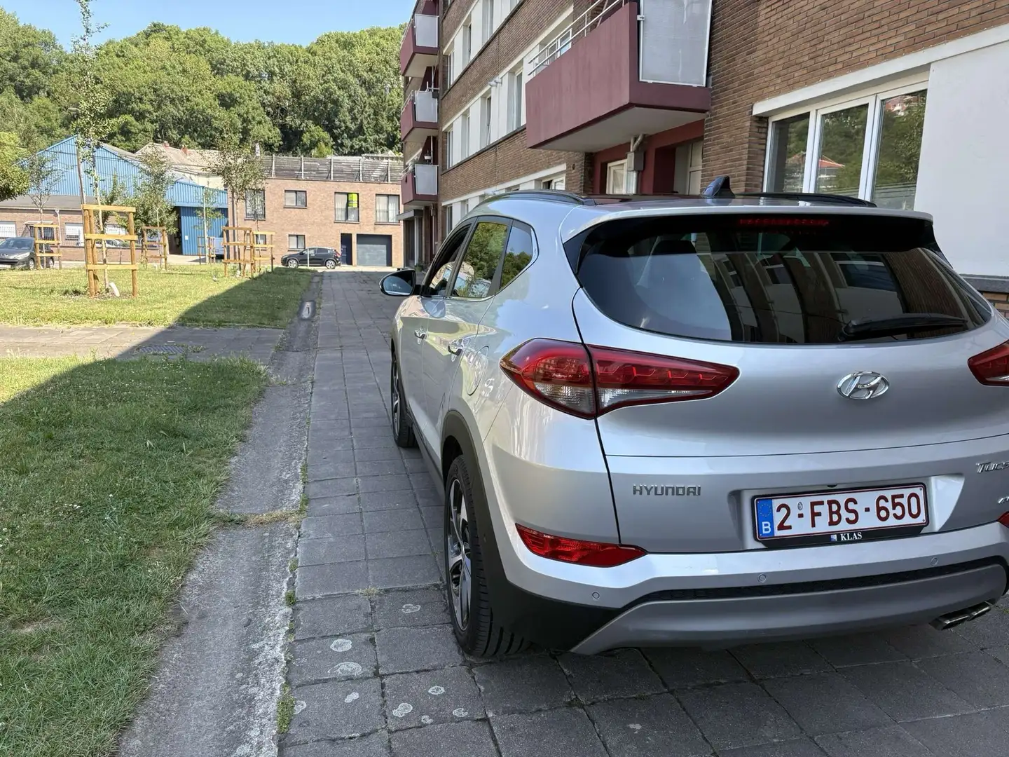 Hyundai TUCSON 2.0 CRDi 4WD Premium - 2