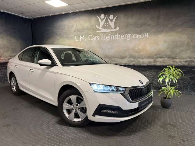 Imagine Skoda Octavia Lim. 1.0 TSI Ambition CarPlay LED PDC
