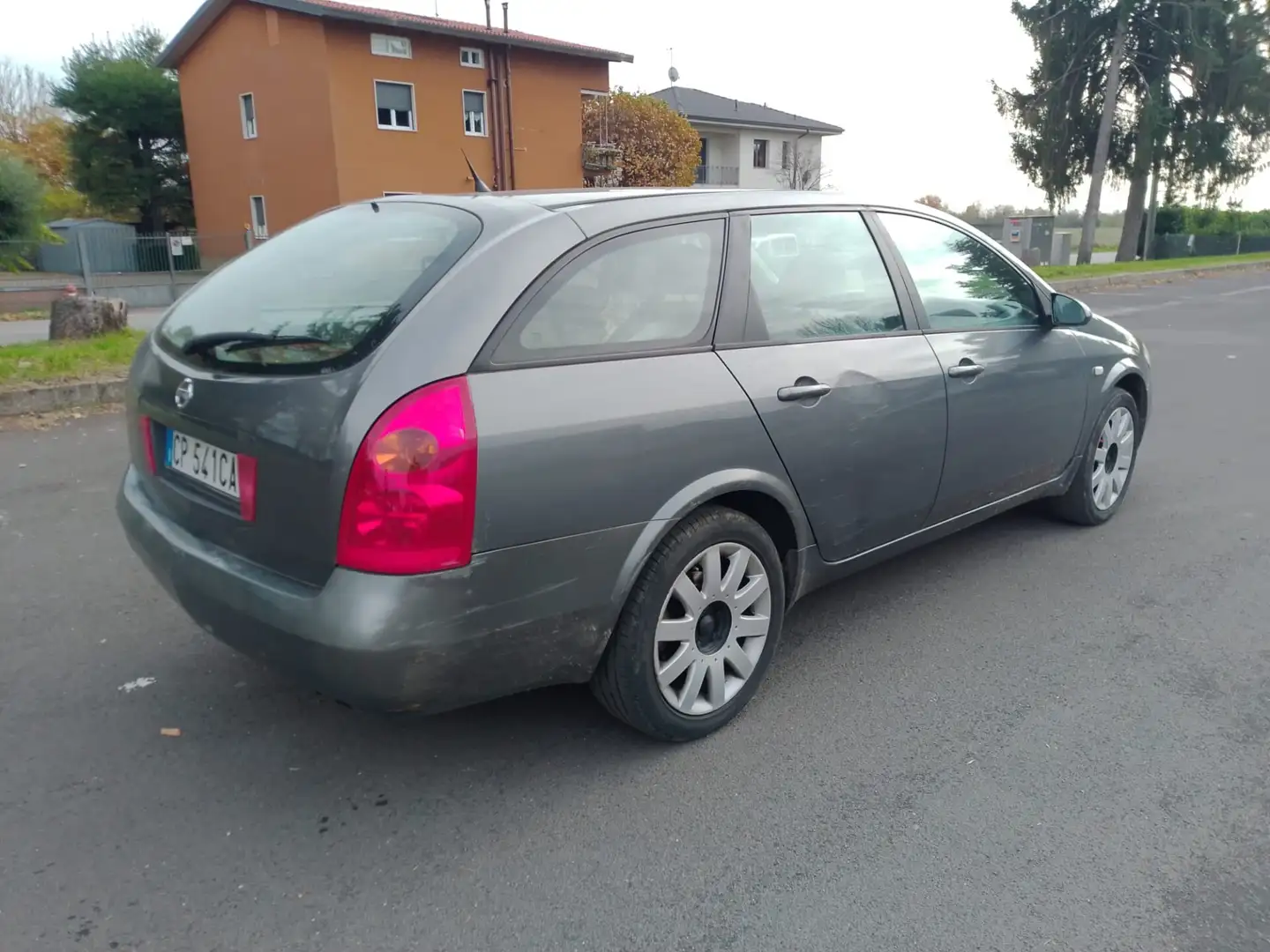 Nissan Primera Primera 1.8 16V cat Station Wagon Tekna Grigio - 2