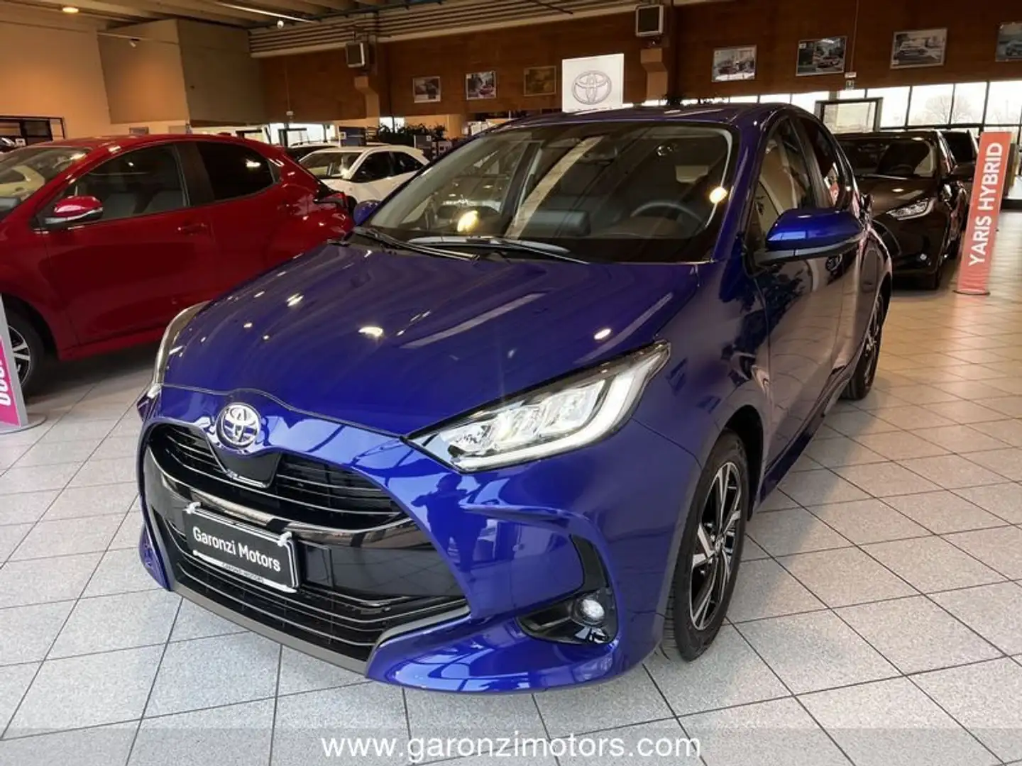 Toyota Yaris 1.5 Hybrid 5 porte Trend Blu/Azzurro - 1
