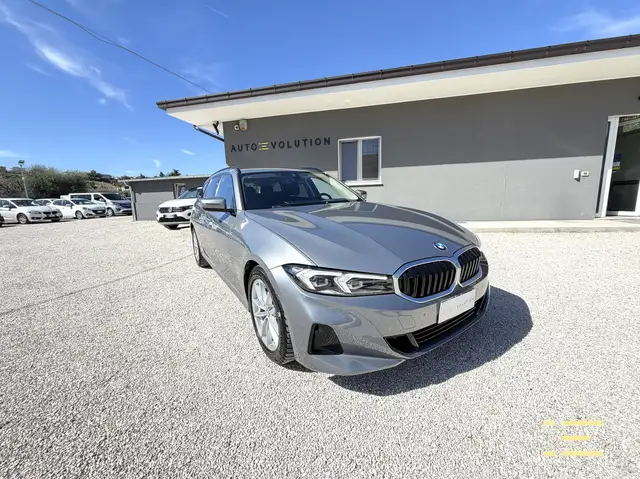 BMW 316 Touring mhev 48V 122 cv automatica 142.608 km