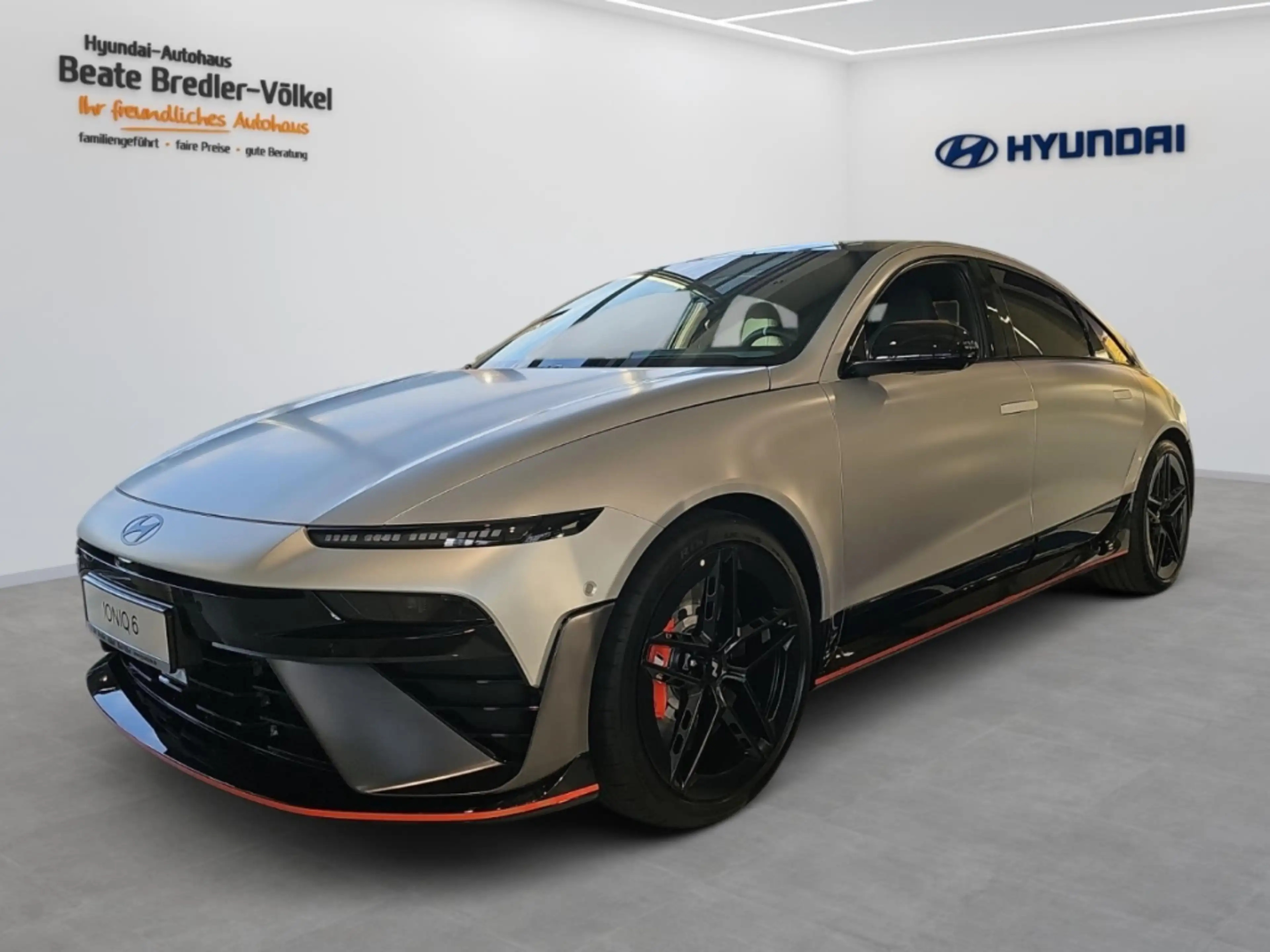 Hyundai IONIQ 6 N 84 kWh 4WD Glas-Schiebedach Sitz-Paket