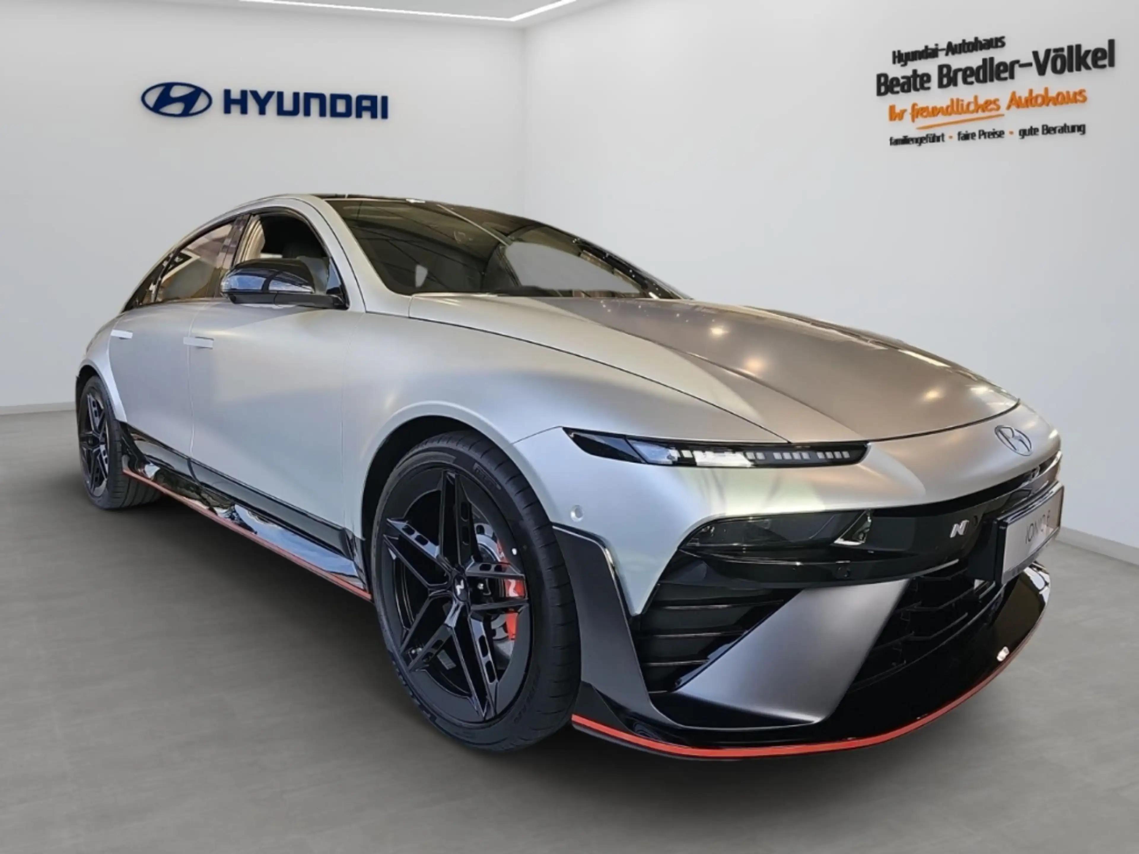 Hyundai IONIQ 6 N 84 kWh 4WD Glas-Schiebedach Sitz-Paket — photo 2