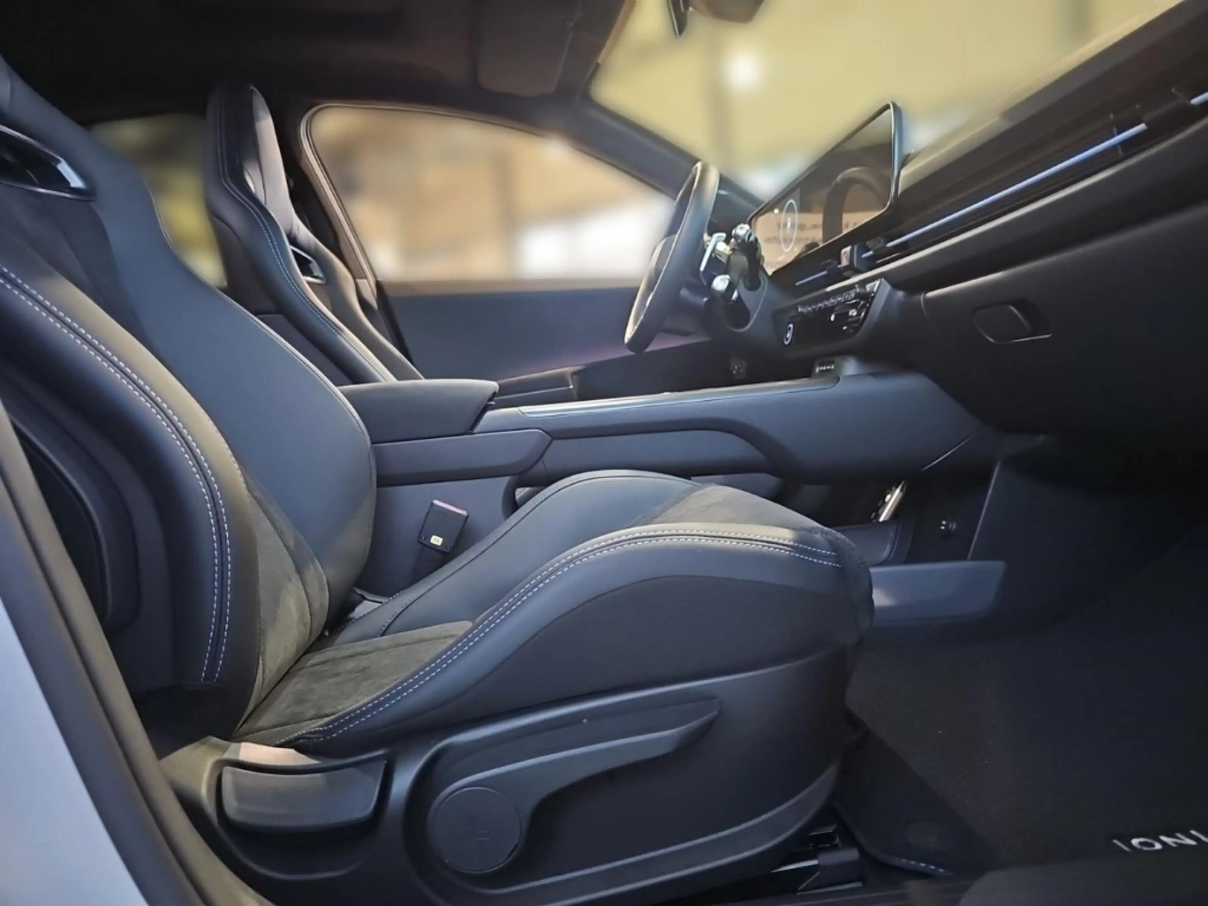 Hyundai IONIQ 6 N 84 kWh 4WD Glas-Schiebedach Sitz-Paket — photo 13