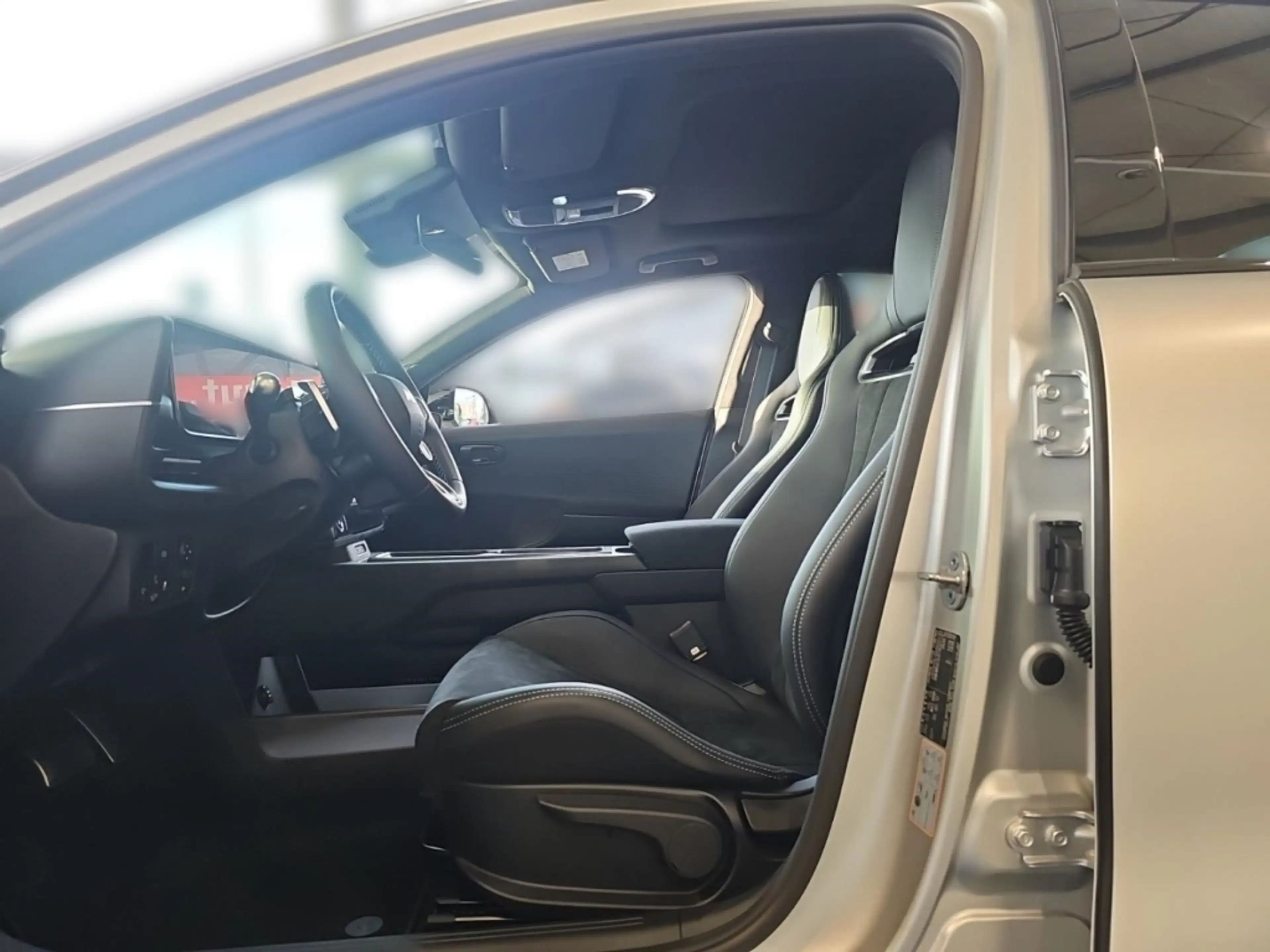 Hyundai IONIQ 6 N 84 kWh 4WD Glas-Schiebedach Sitz-Paket — photo 6