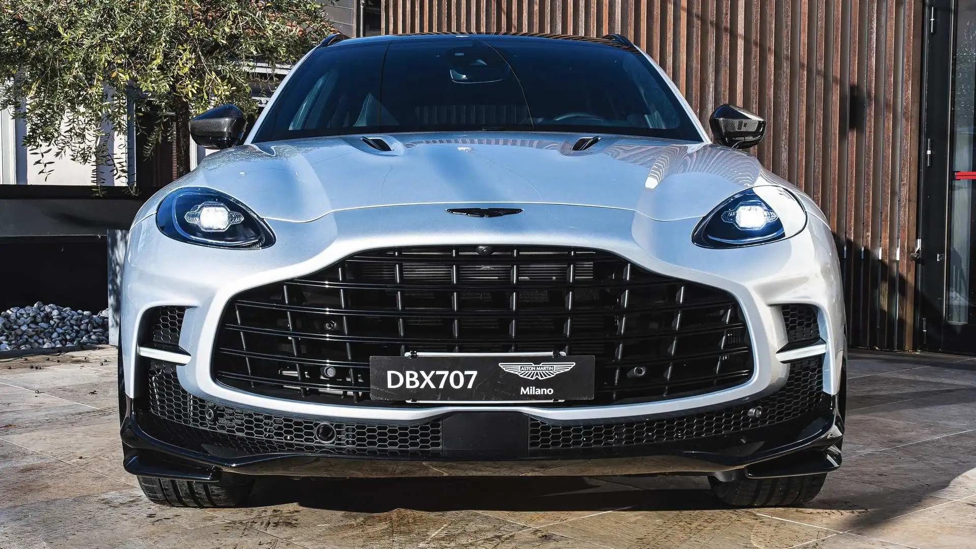 Aston Martin DBX 4.0 Argent - 2