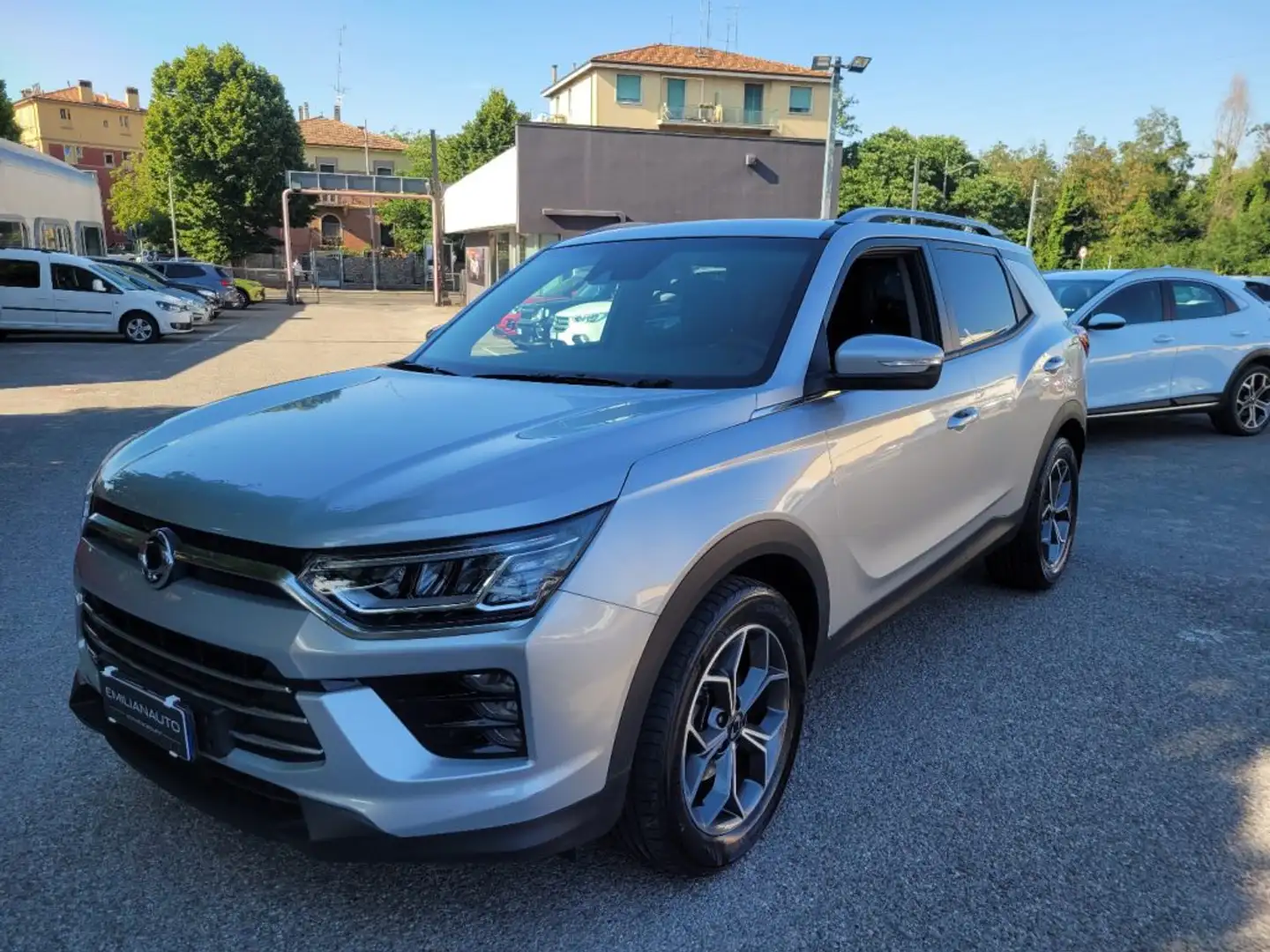 SsangYong Korando 1.6 Diesel 2WD aut. Dream Plateado - 2