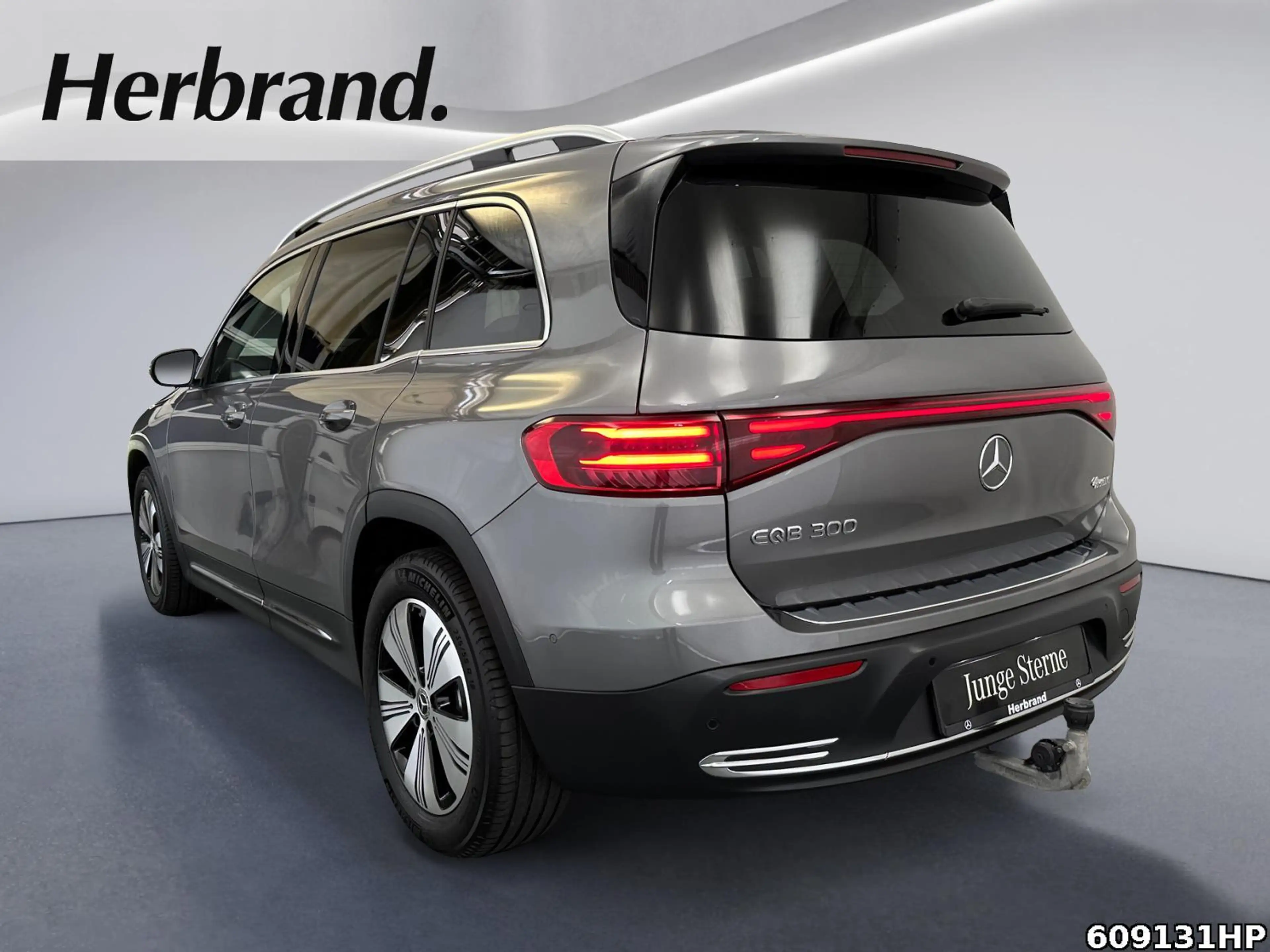 Mercedes-Benz EQB 300 4M Progressive  AHK Ambiente Kamera LED. — photo 4