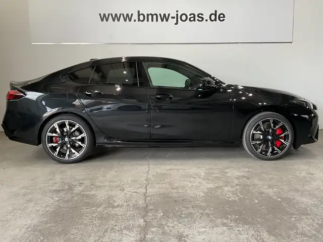 BMW M view 11