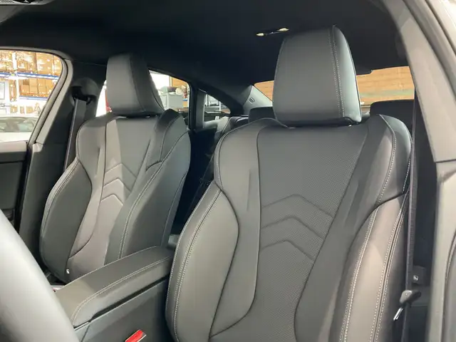 BMW M view 8