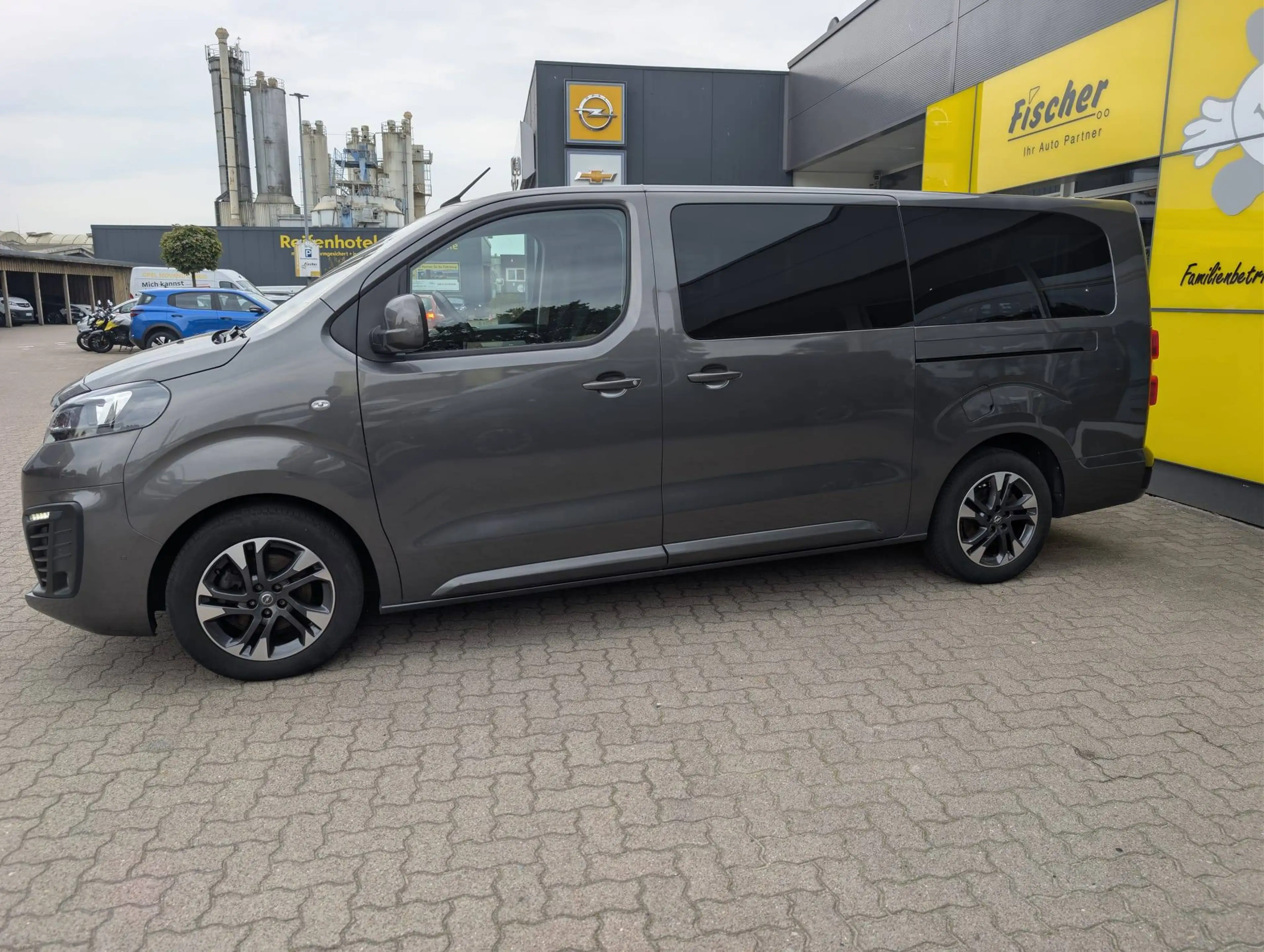 Opel Zafira Life Edition L (L3) / Anhängerkupplung 2.300kg Anhängelast — photo 4