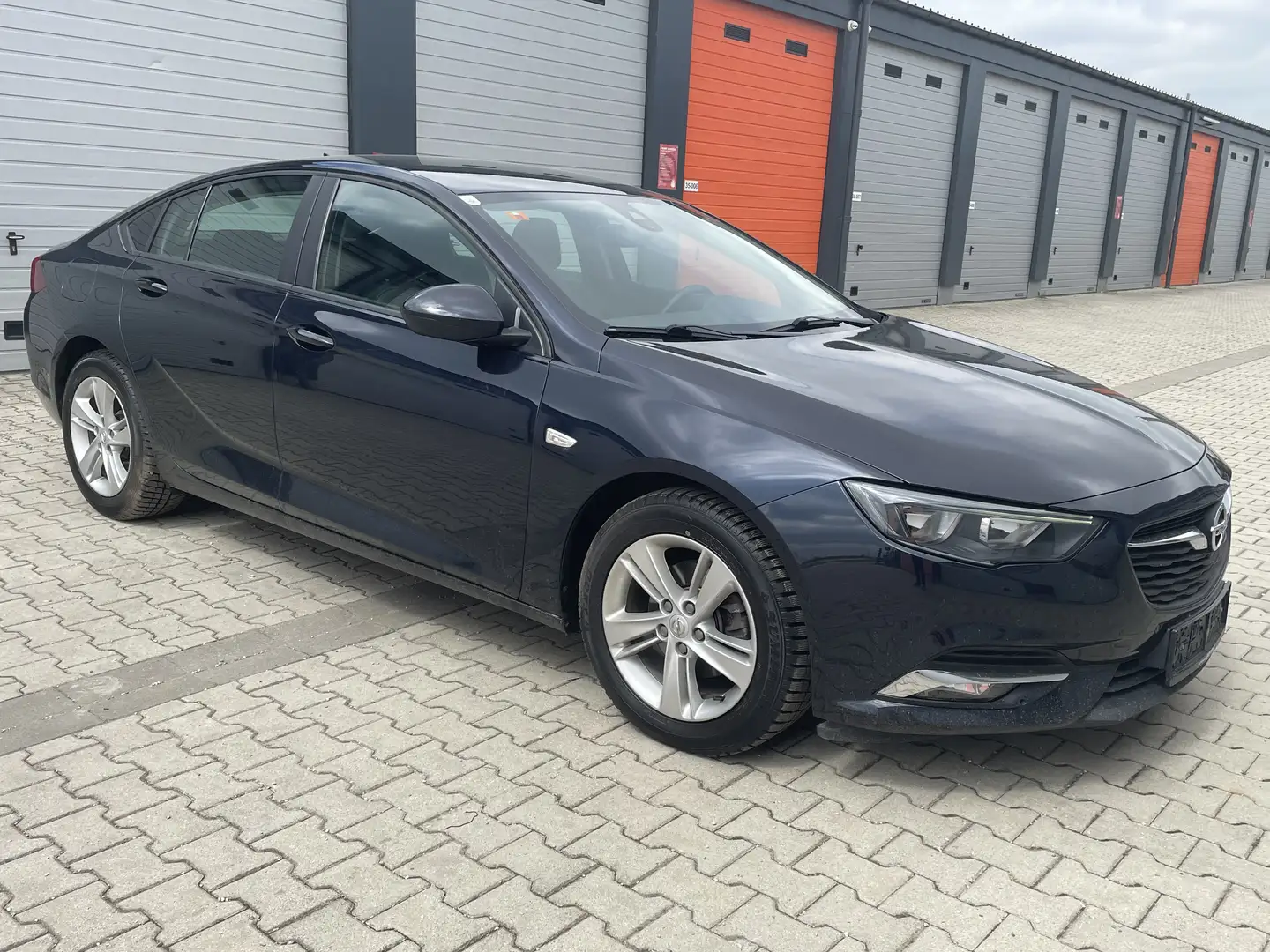 Opel Insignia Edition Grand Sport Blau - 2