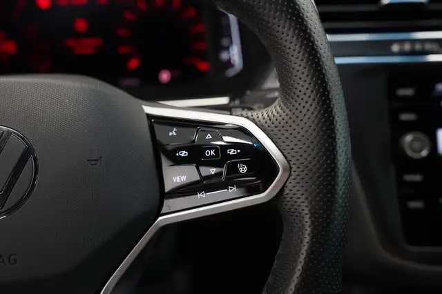 Volkswagen Tiguan view 9