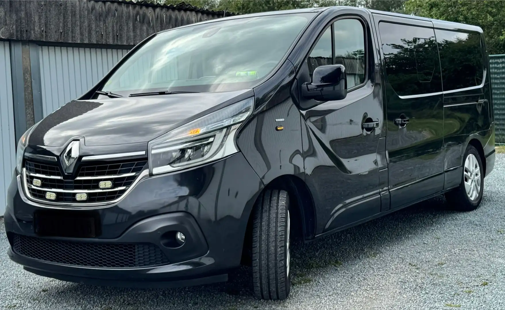 Renault Trafic Trafic Spaceclass L2 2.0 dCi Twin Turbo S Zwart - 2