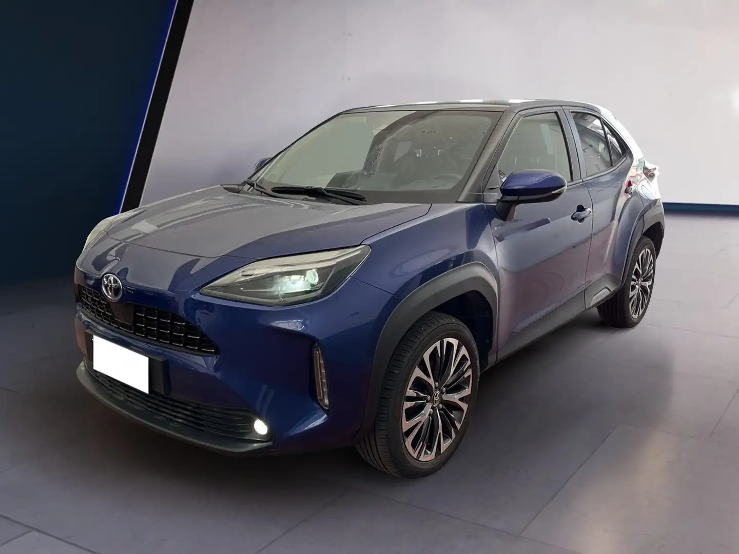 Toyota Yaris Cross 1.5h Lounge awd-i 116cv e-cvt Bleu - 2