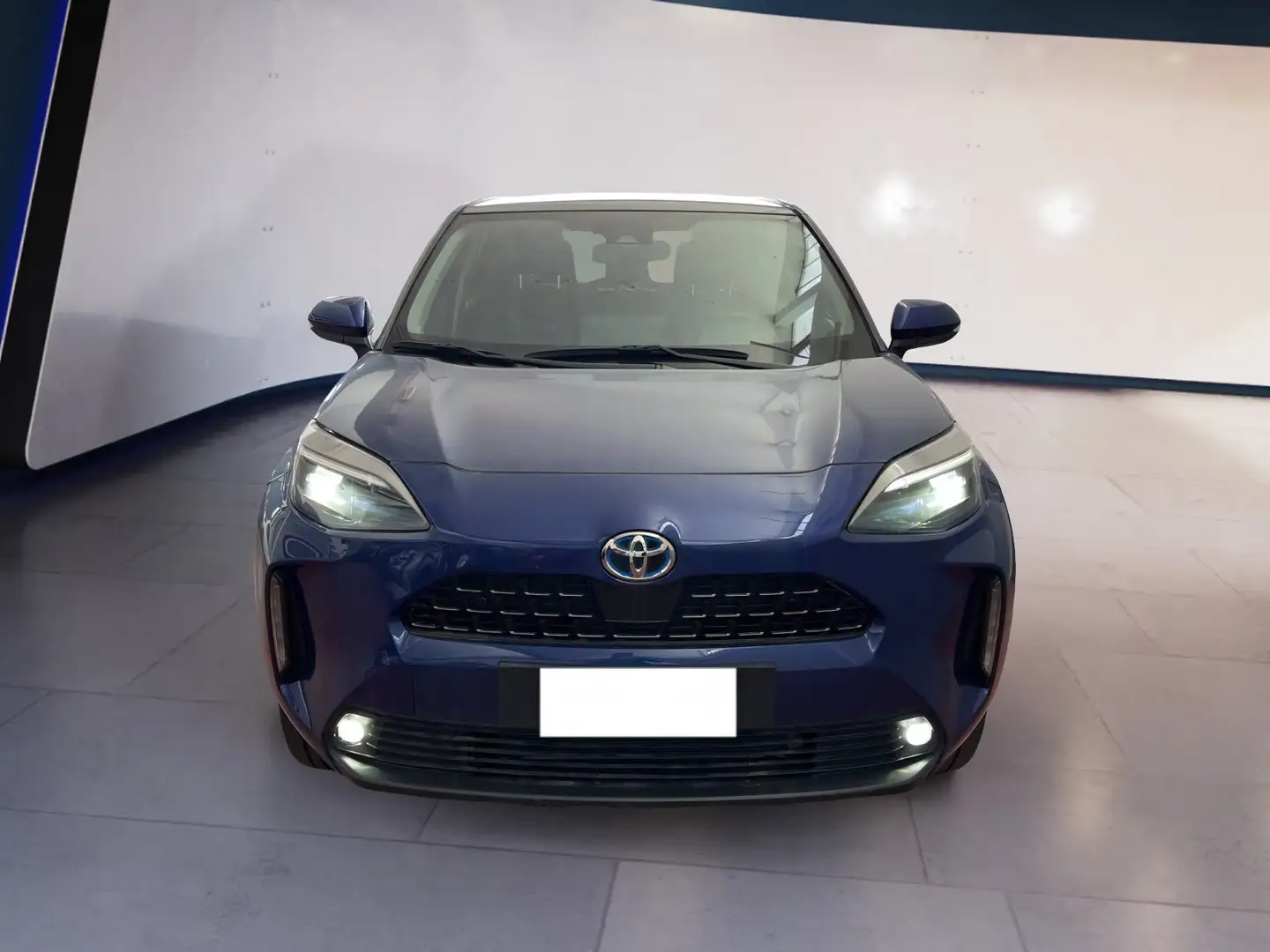 Toyota Yaris Cross 1.5h Lounge awd-i 116cv e-cvt Bleu - 1