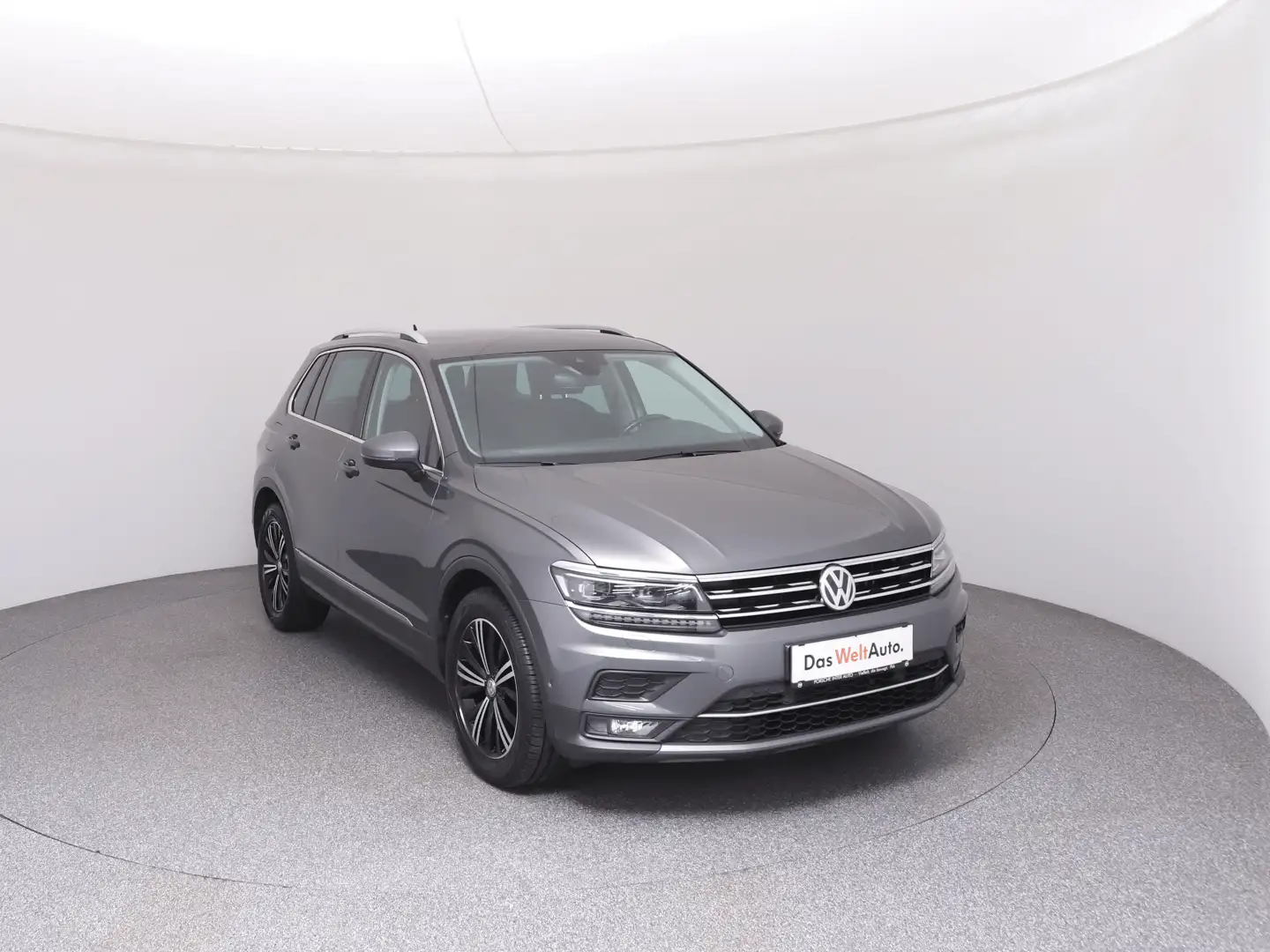 Volkswagen Tiguan Highline TSI ACT OPF DSG Grau - 2