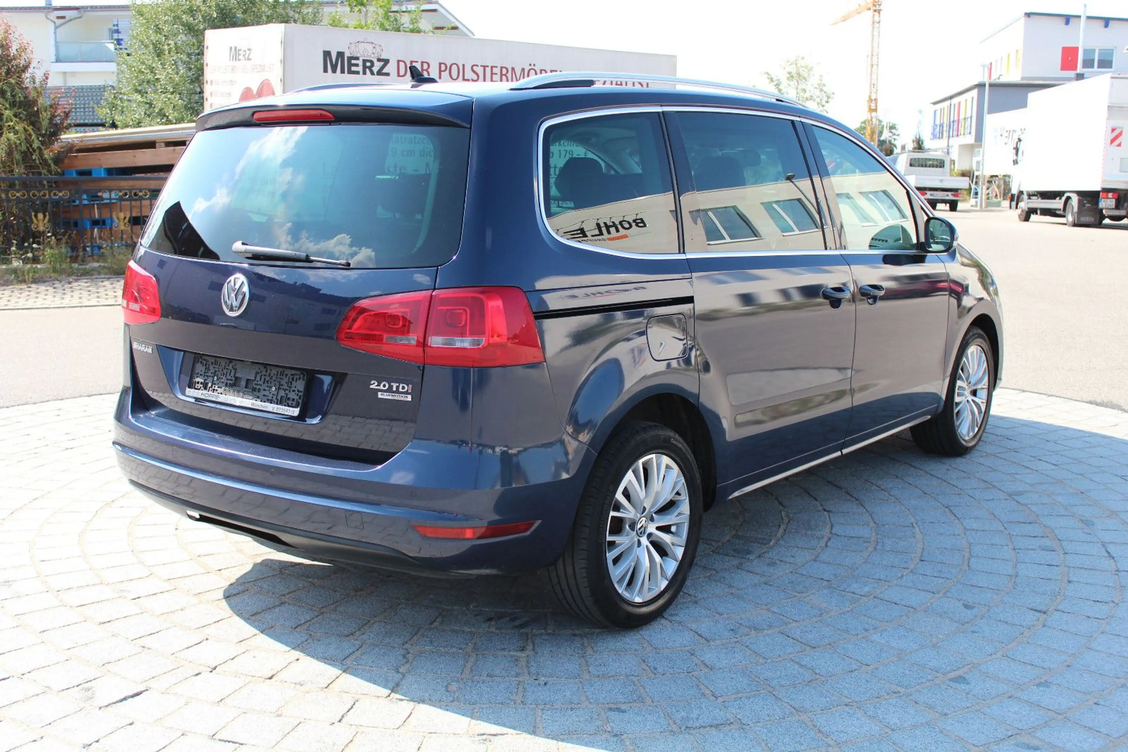 Volkswagen Sharan Highline BMT DSG PANO AHK LEDER 7 SITZE — photo 7