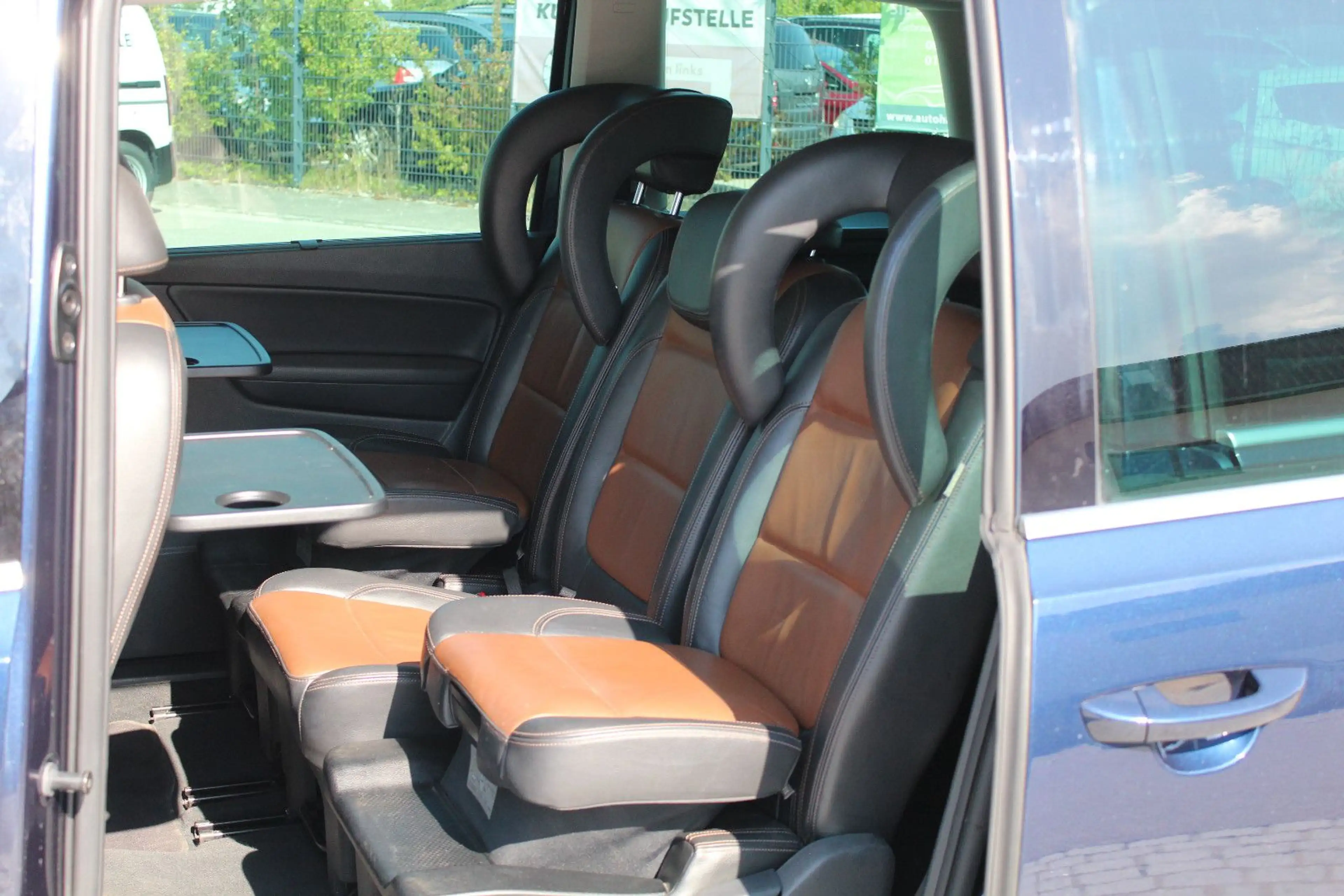 Volkswagen Sharan Highline BMT DSG PANO AHK LEDER 7 SITZE — photo 13