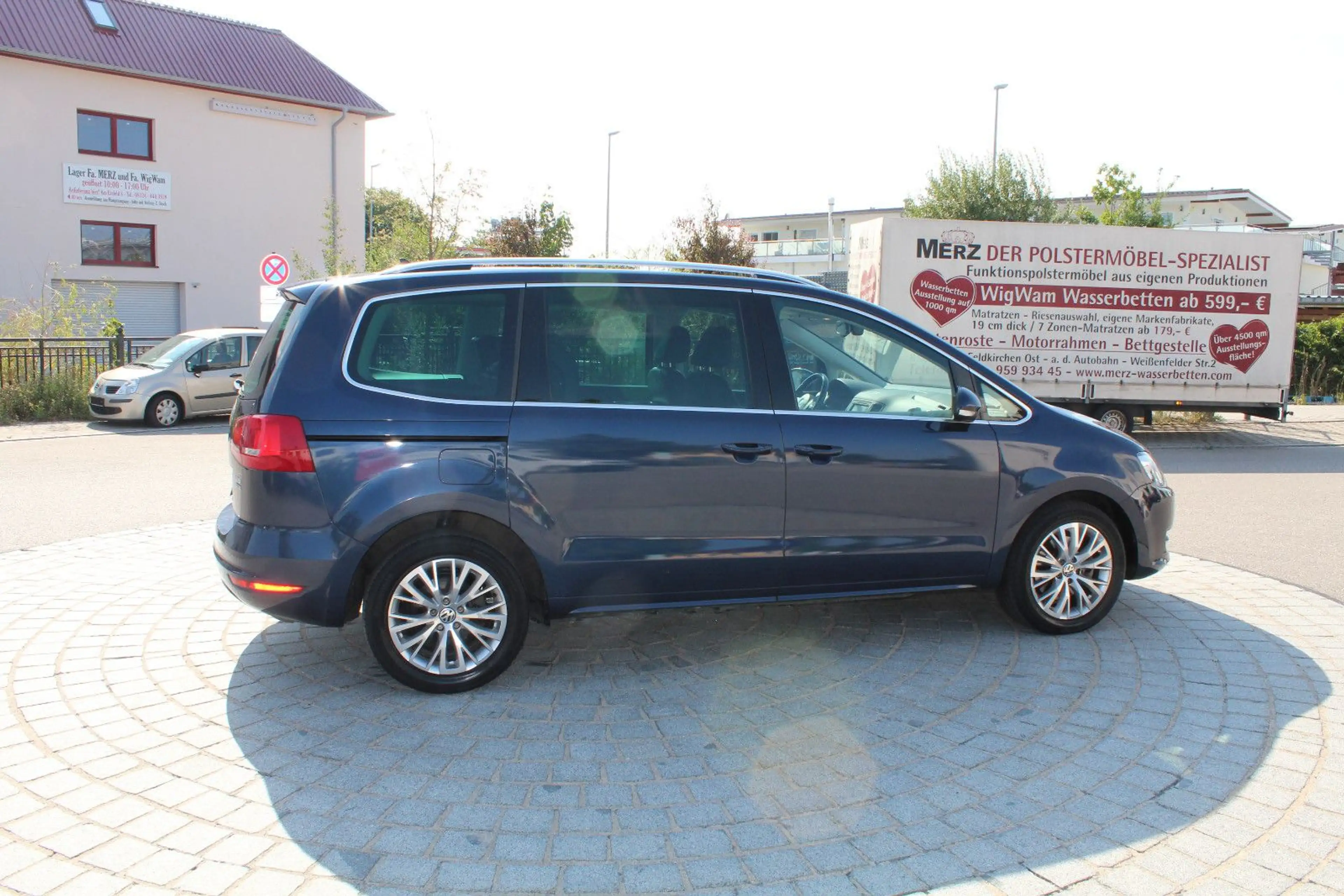 Volkswagen Sharan Highline BMT DSG PANO AHK LEDER 7 SITZE — photo 8