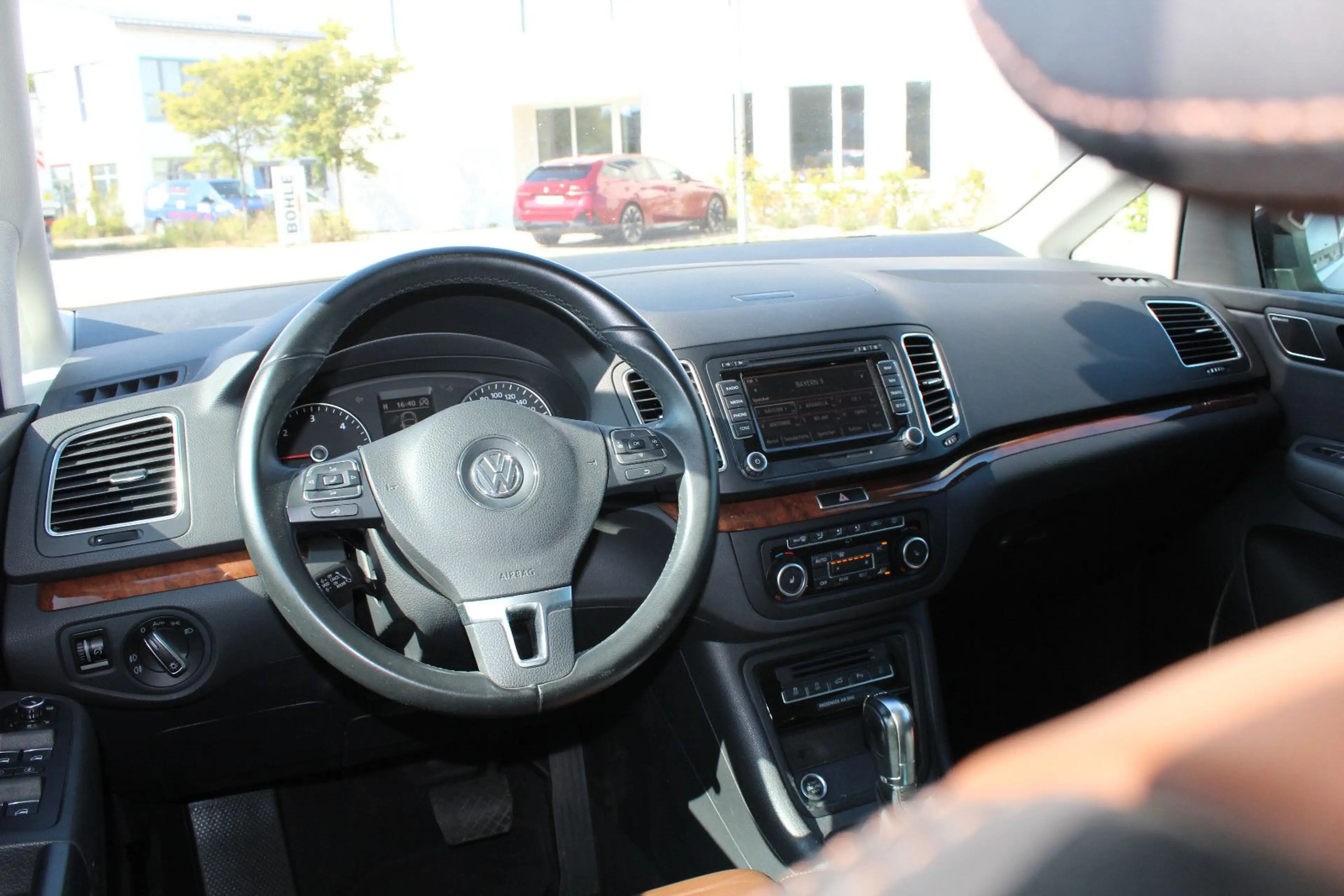 Volkswagen Sharan Highline BMT DSG PANO AHK LEDER 7 SITZE — photo 15