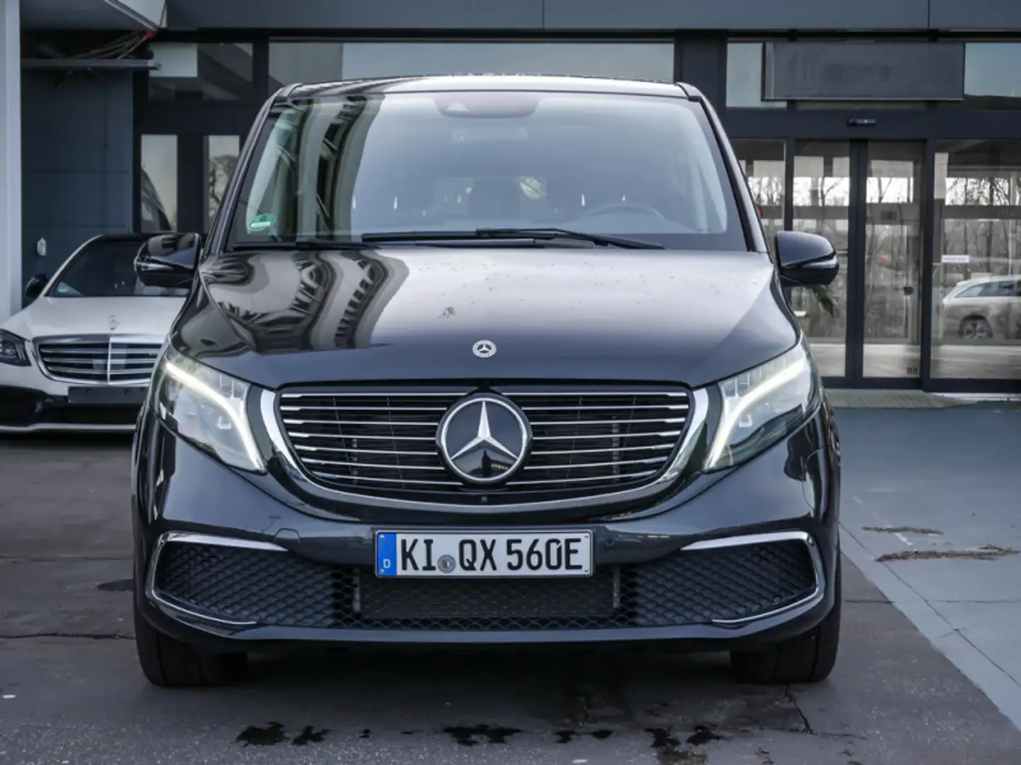 Mercedes-Benz EQV 300 Pano Sound LED Distr Navi 7Sitz Серый - 2
