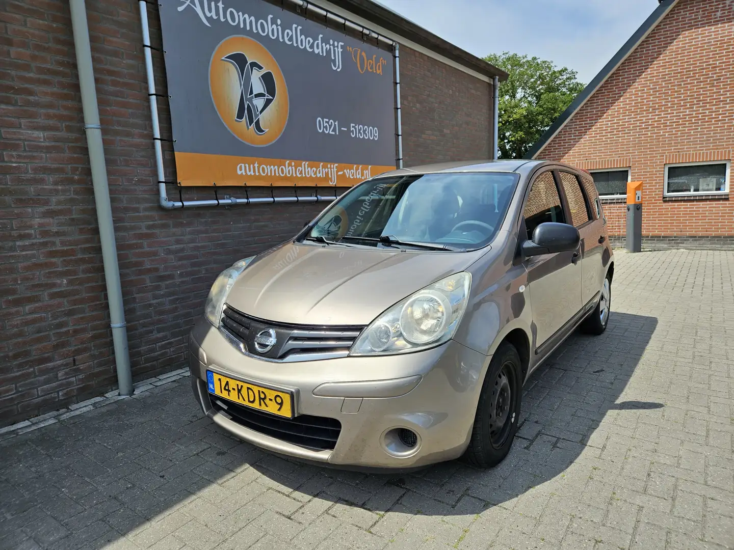 Nissan Note 1.4 Visia Bruin - 1