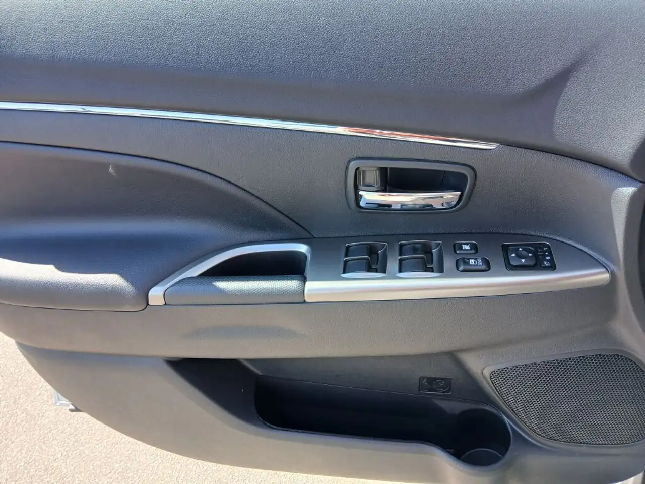 Mitsubishi RVR снимка Mitsubishi RVR