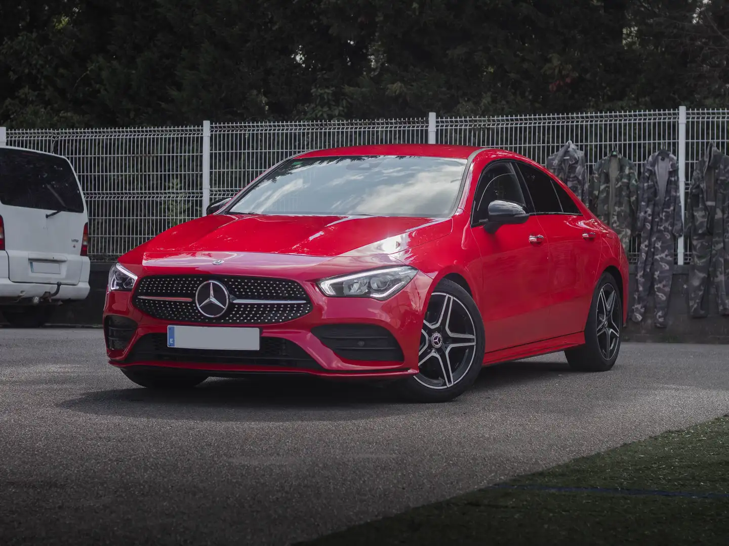 Mercedes-Benz CLA 180 CLA 180 AMG Line 7G-DCT Rojo - 1