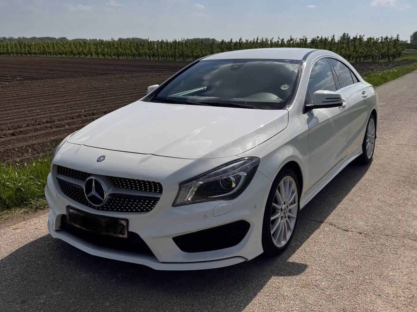 Mercedes-Benz CLA 180 CLA 180 AMG Line Blanc - 1