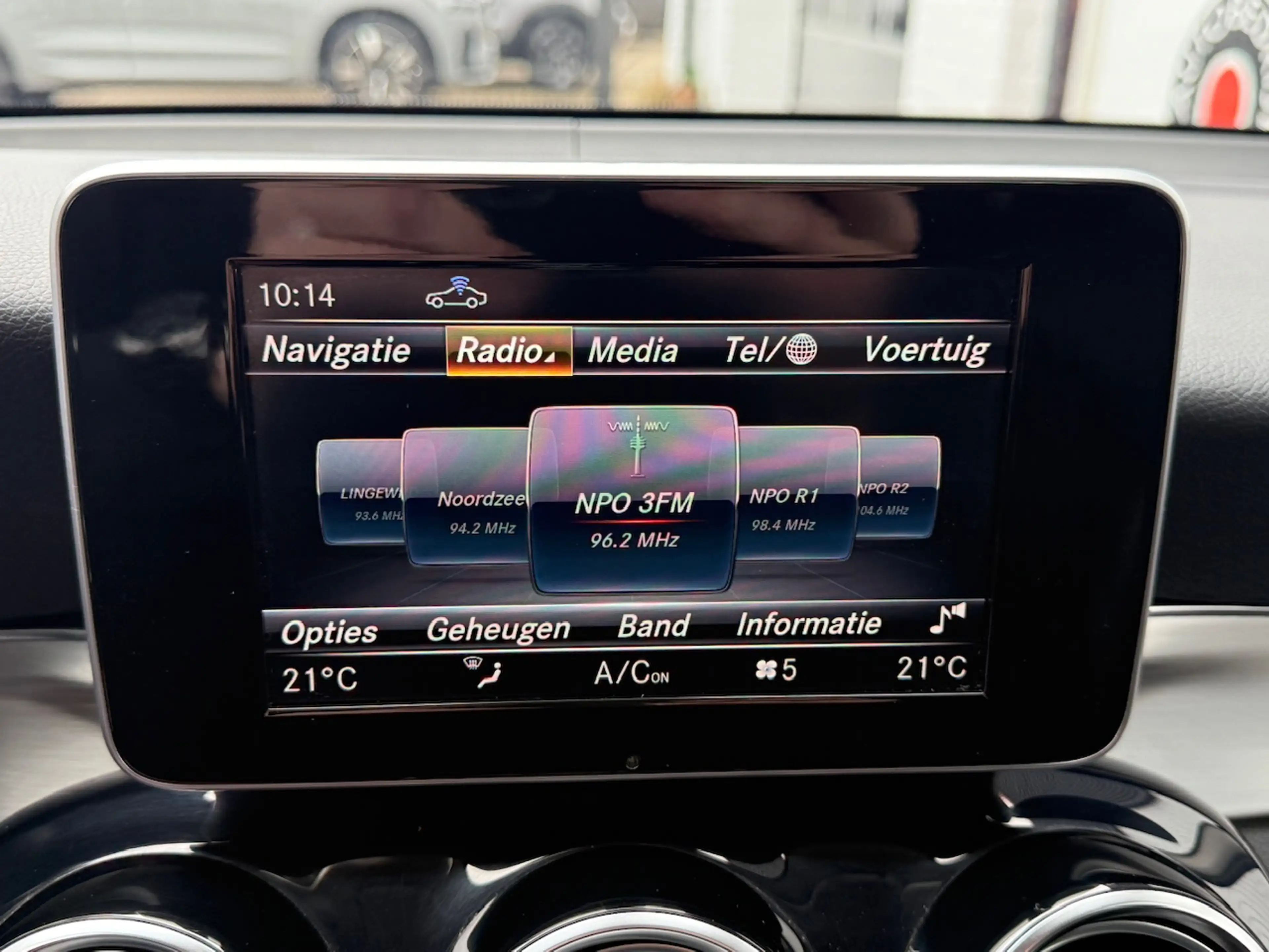 Mercedes-Benz GLC 250 GLC 250D 4 Matic AMG/ Grijs kenteken ombouw/ Trekh — photo 21