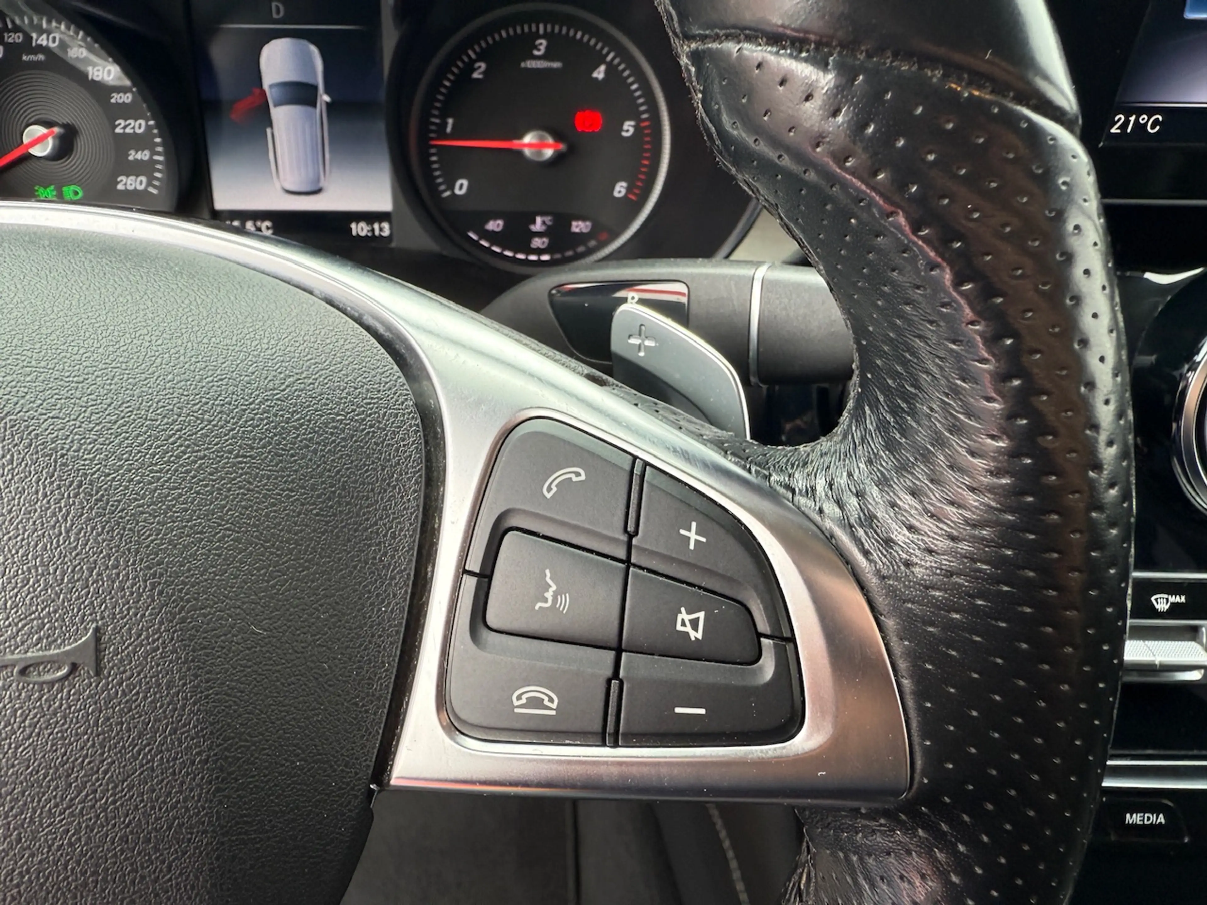 Mercedes-Benz GLC 250 GLC 250D 4 Matic AMG/ Grijs kenteken ombouw/ Trekh — photo 23