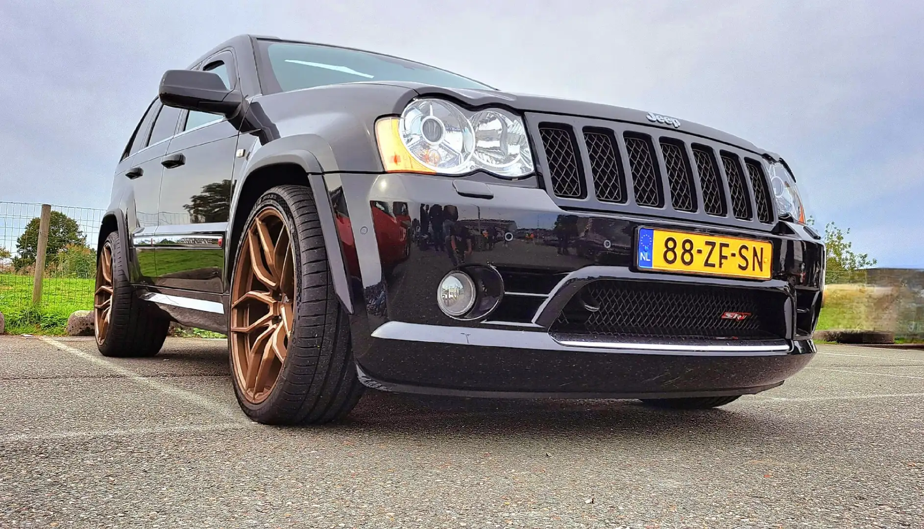 Jeep Grand Cherokee 6.1 V8 Hemi SRT-8 Zwart - 2