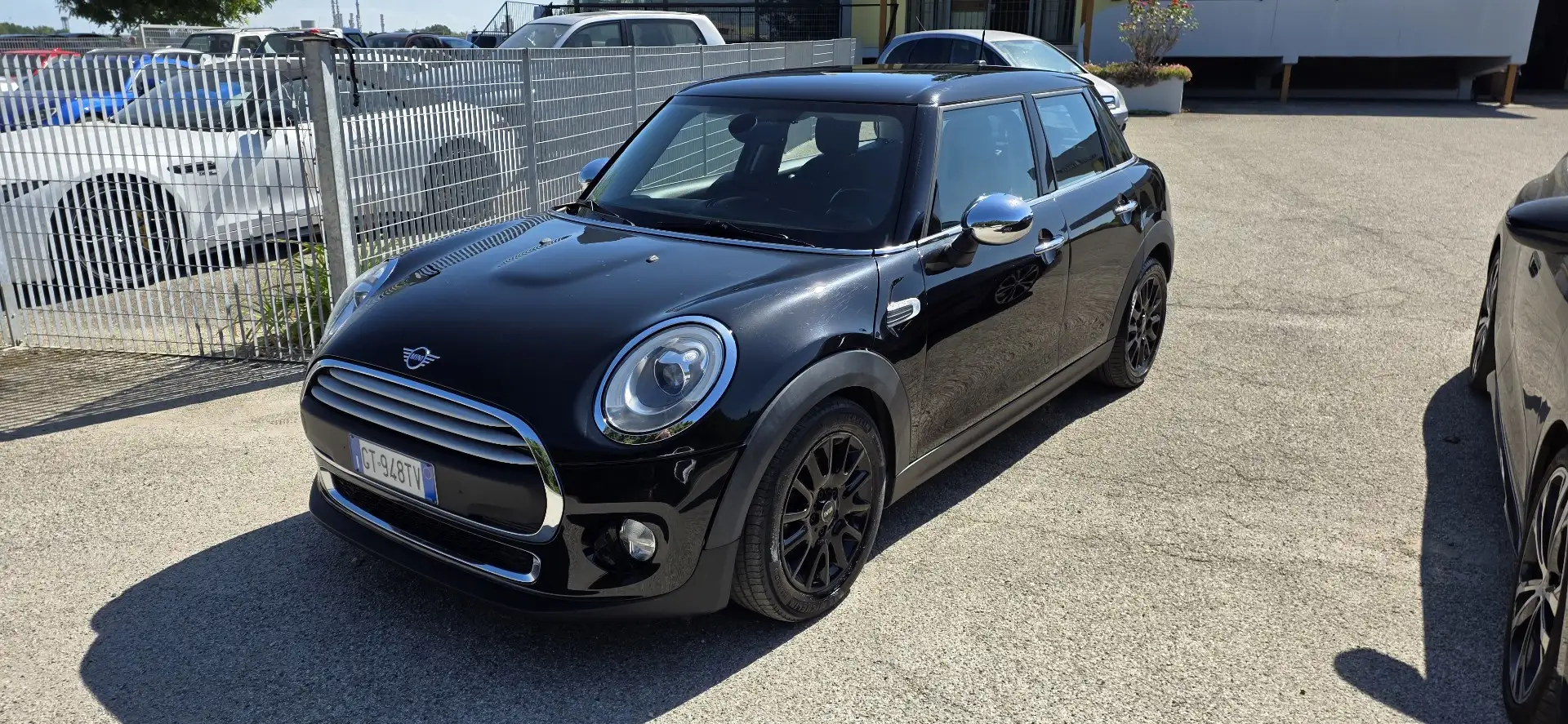 MINI One Mini IV F55-F56 1.2 5p auto VALUTO PERMUTA Nero - 1