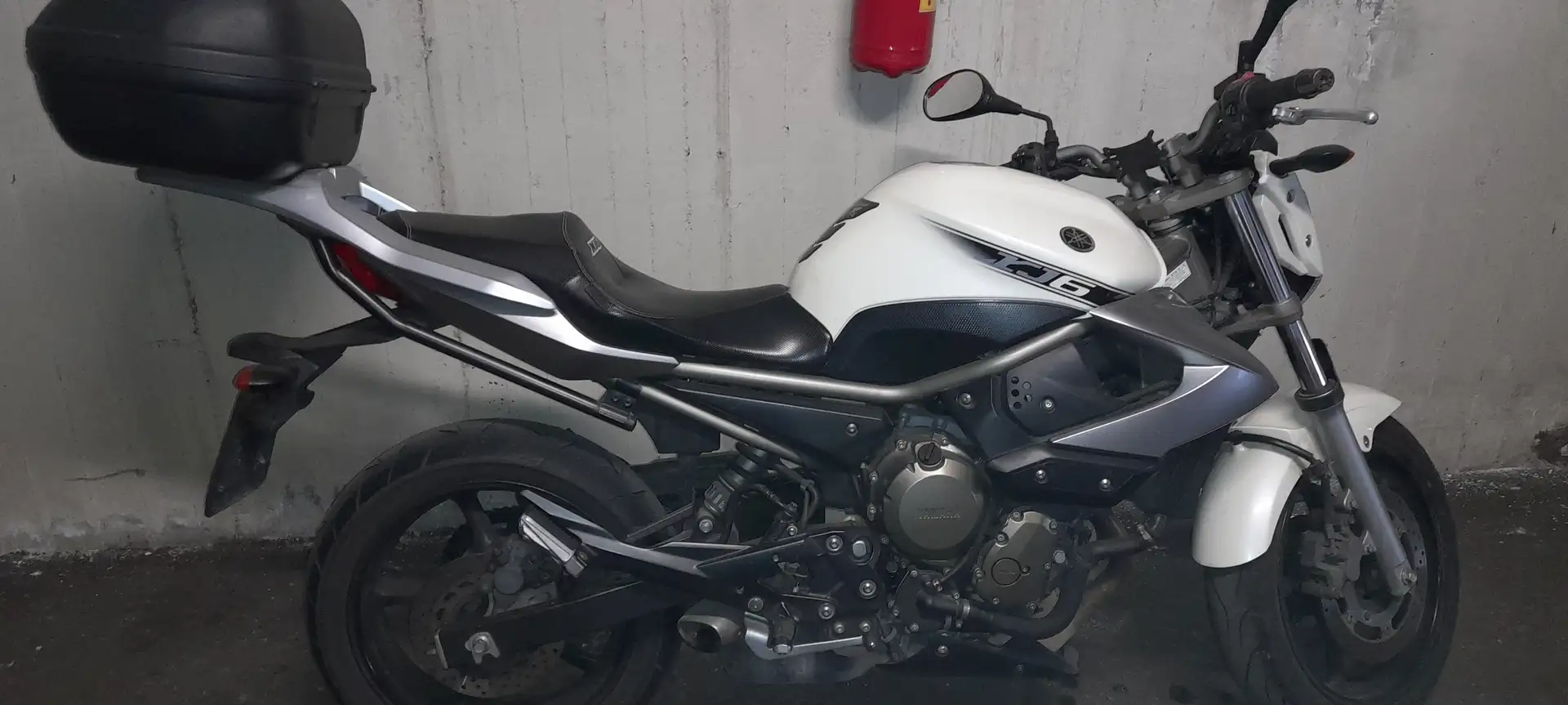 Yamaha XJ 600 Bianco - 1