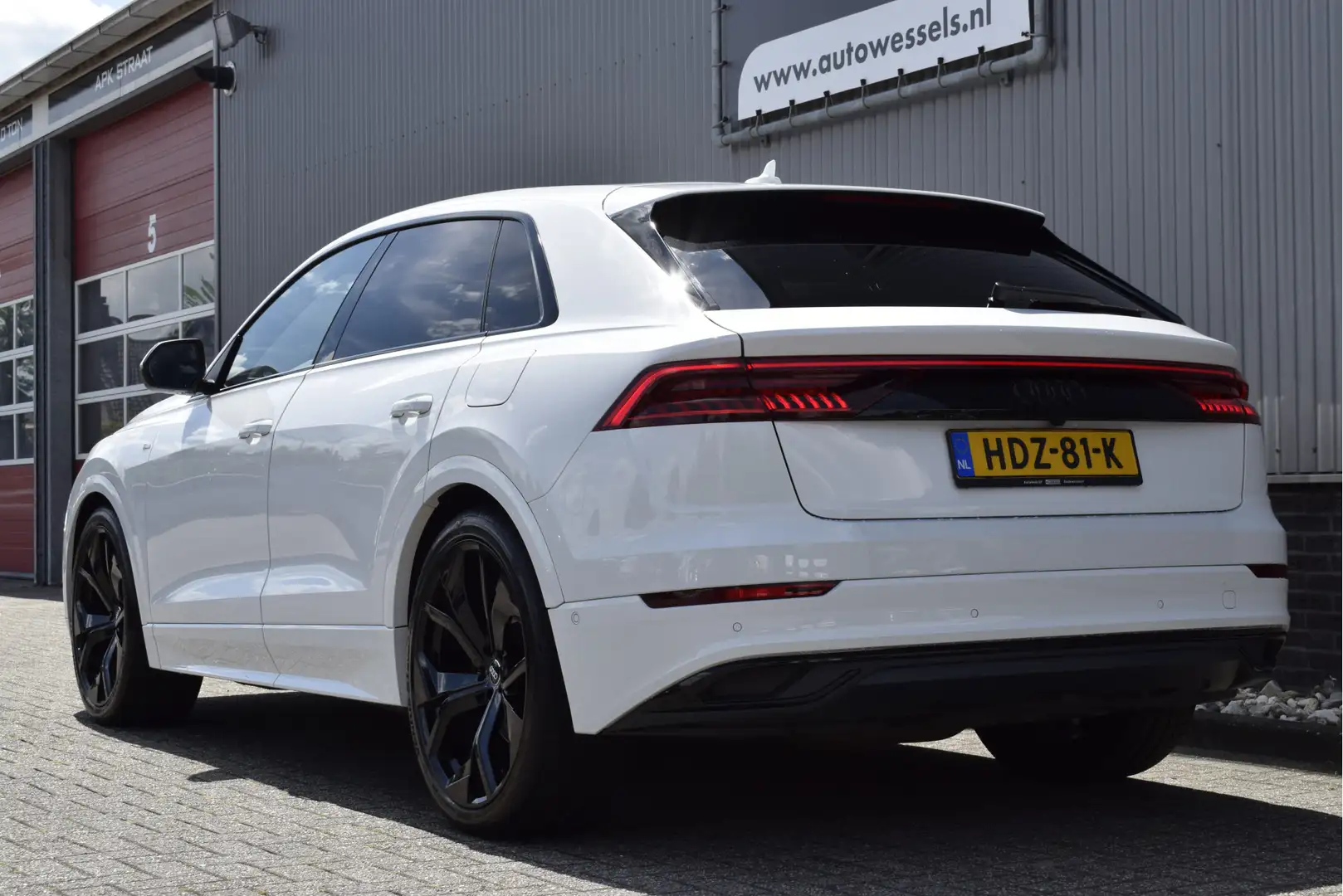 Audi Q8 55 TFSI e quattro S-line Virtual cockpit, Cruise, Blanc - 2